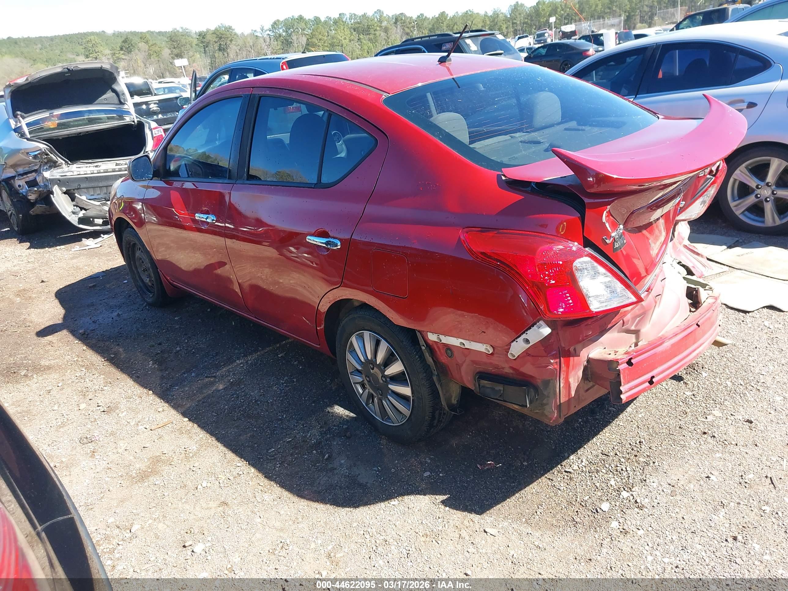 NISSAN VERSA image 3