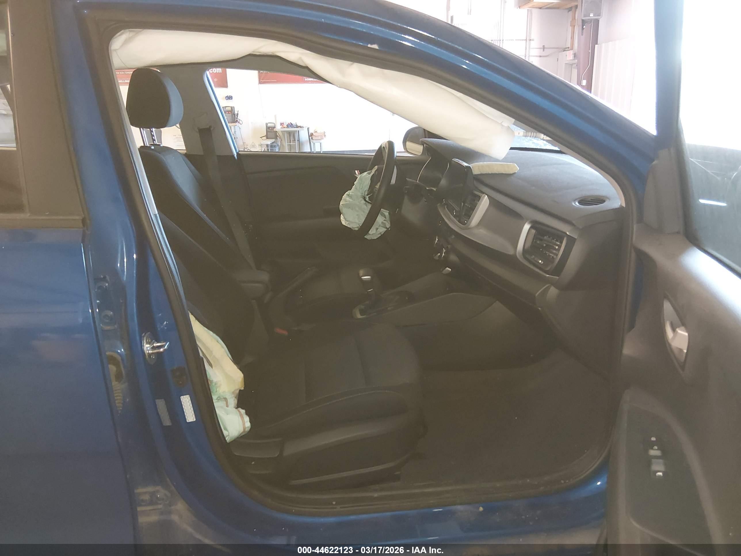 KIA RIO image 5