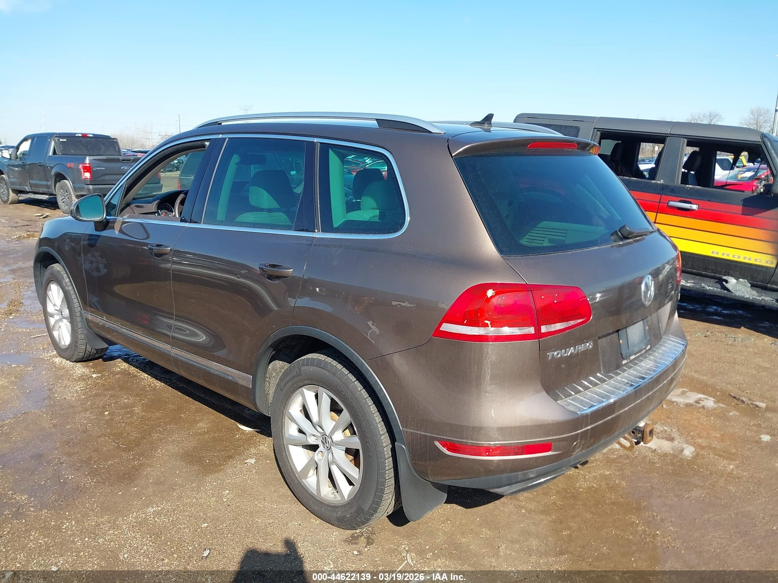 VOLKSWAGEN TOUAREG image 3