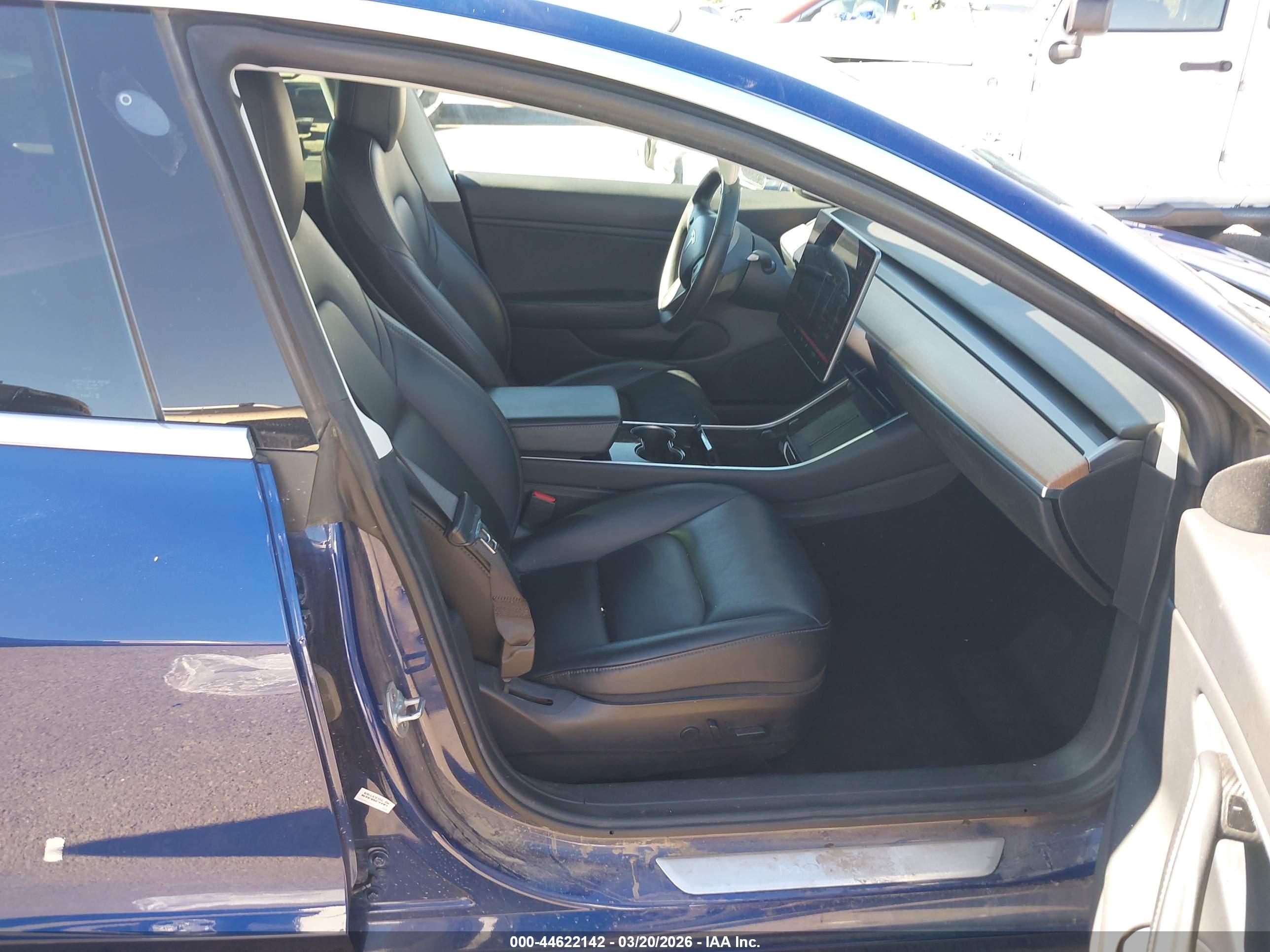 TESLA MODEL image 5