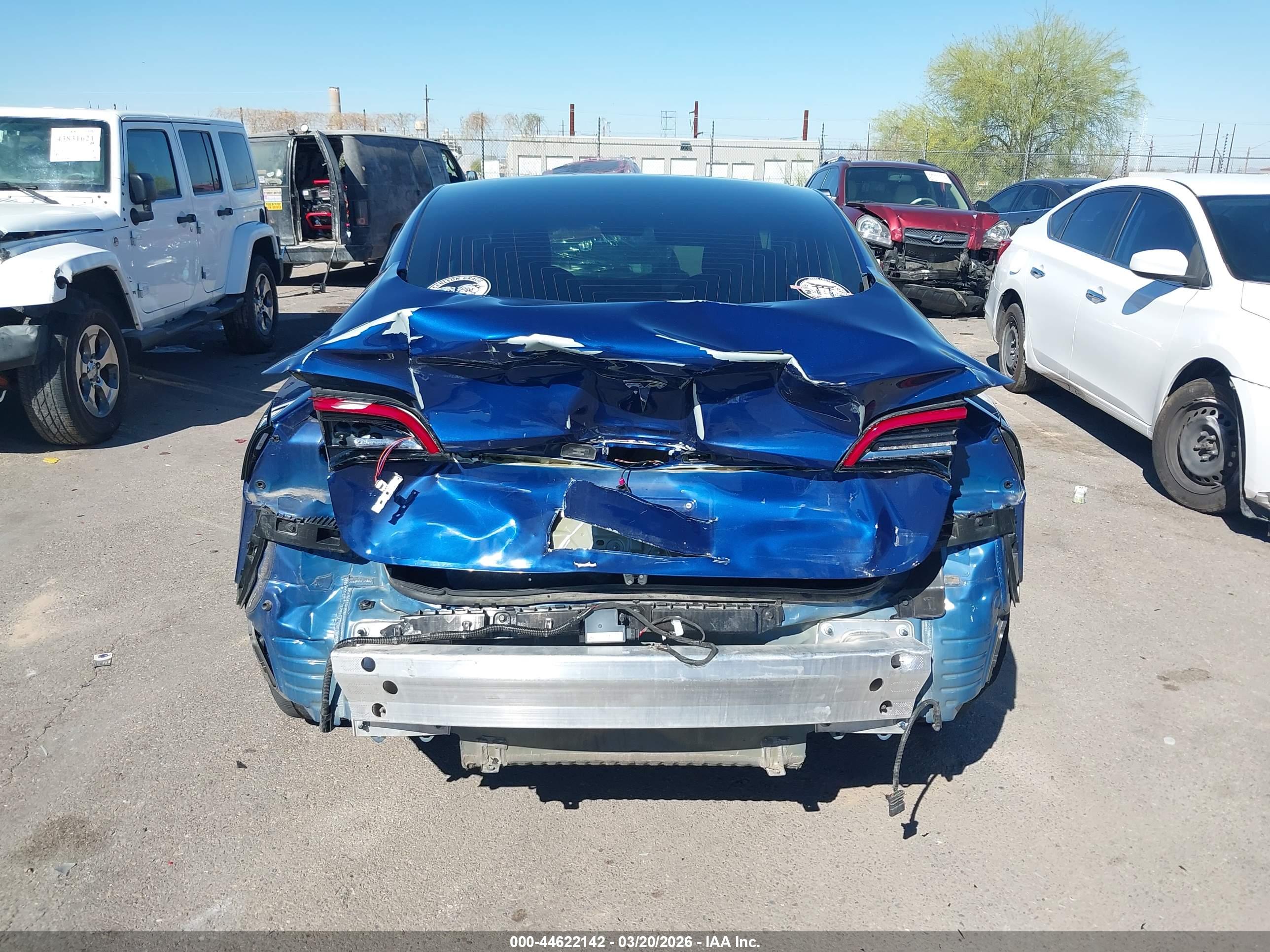 TESLA MODEL image 6