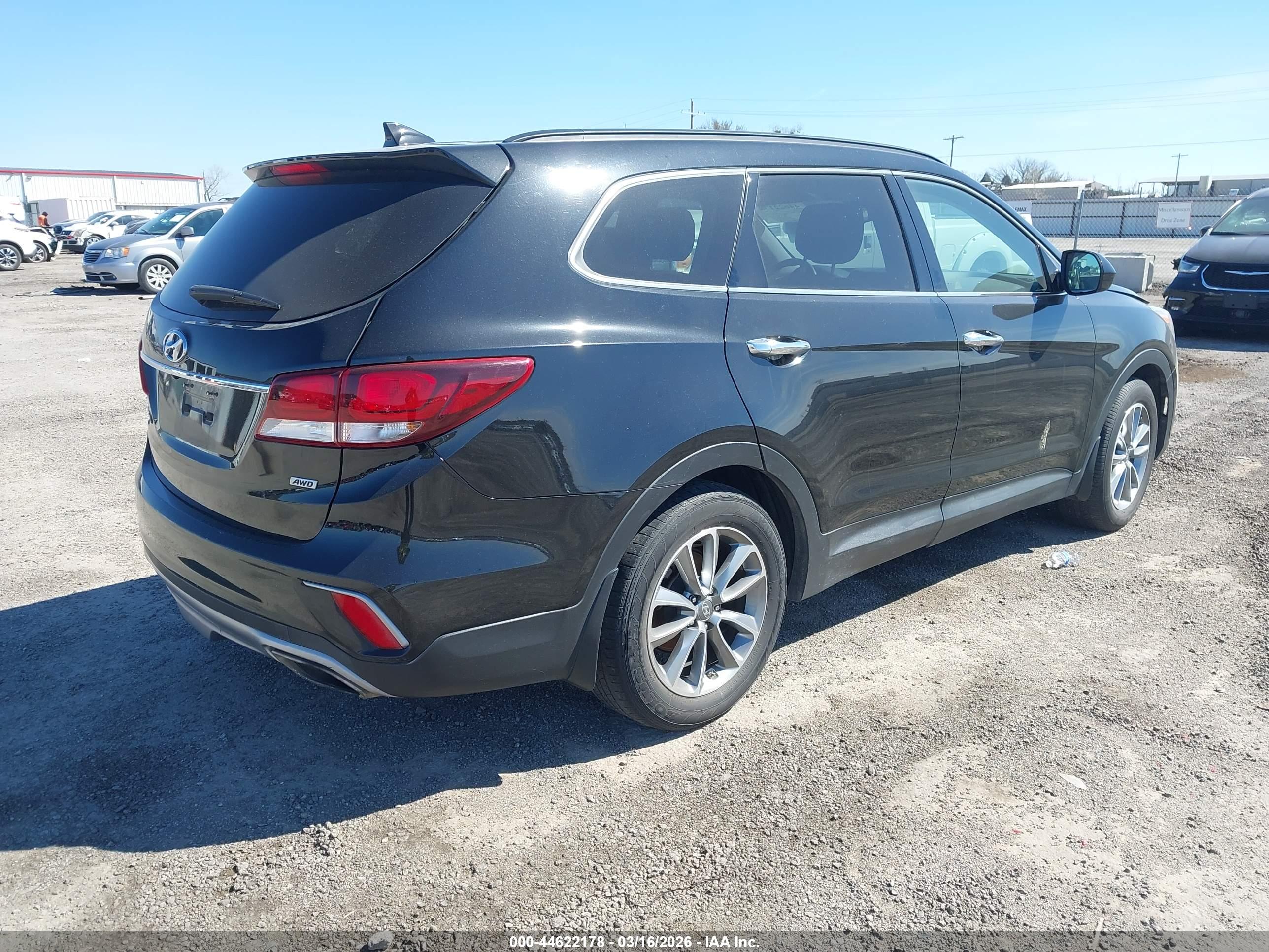 HYUNDAI SANTA image 4