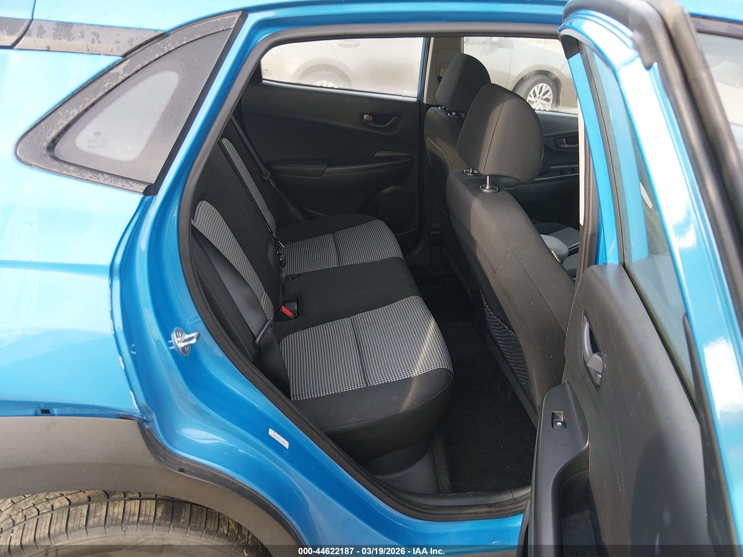 HYUNDAI KONA image 8