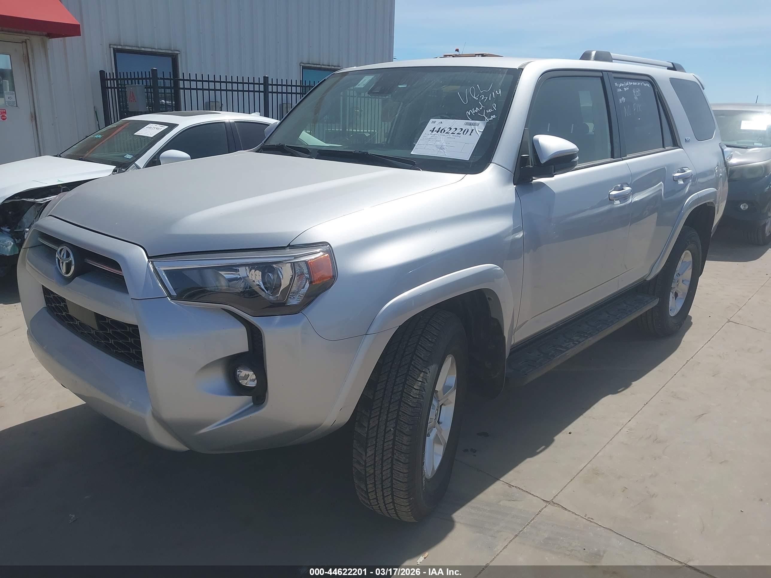 TOYOTA 4RUNNER image 2