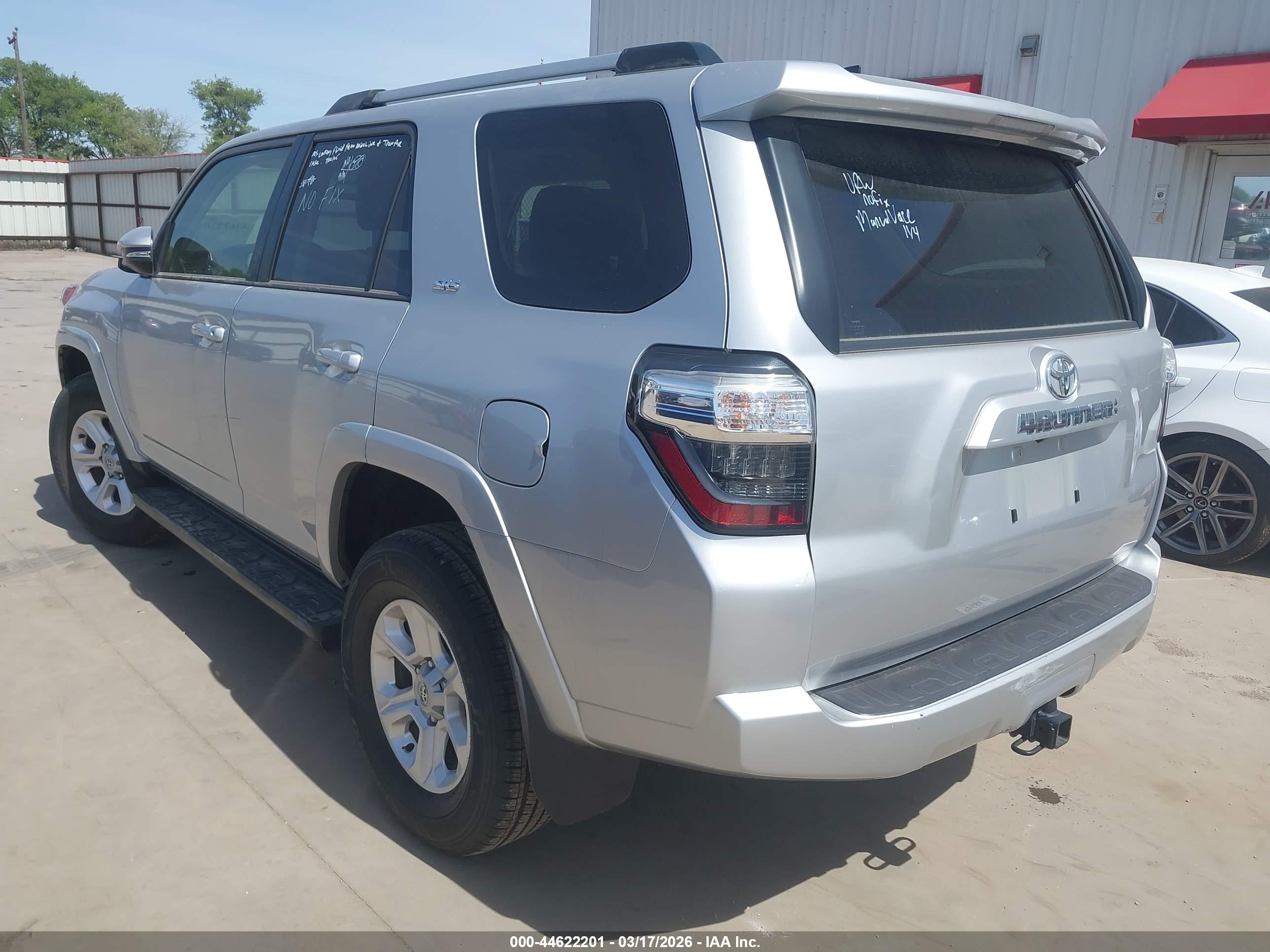 TOYOTA 4RUNNER image 3