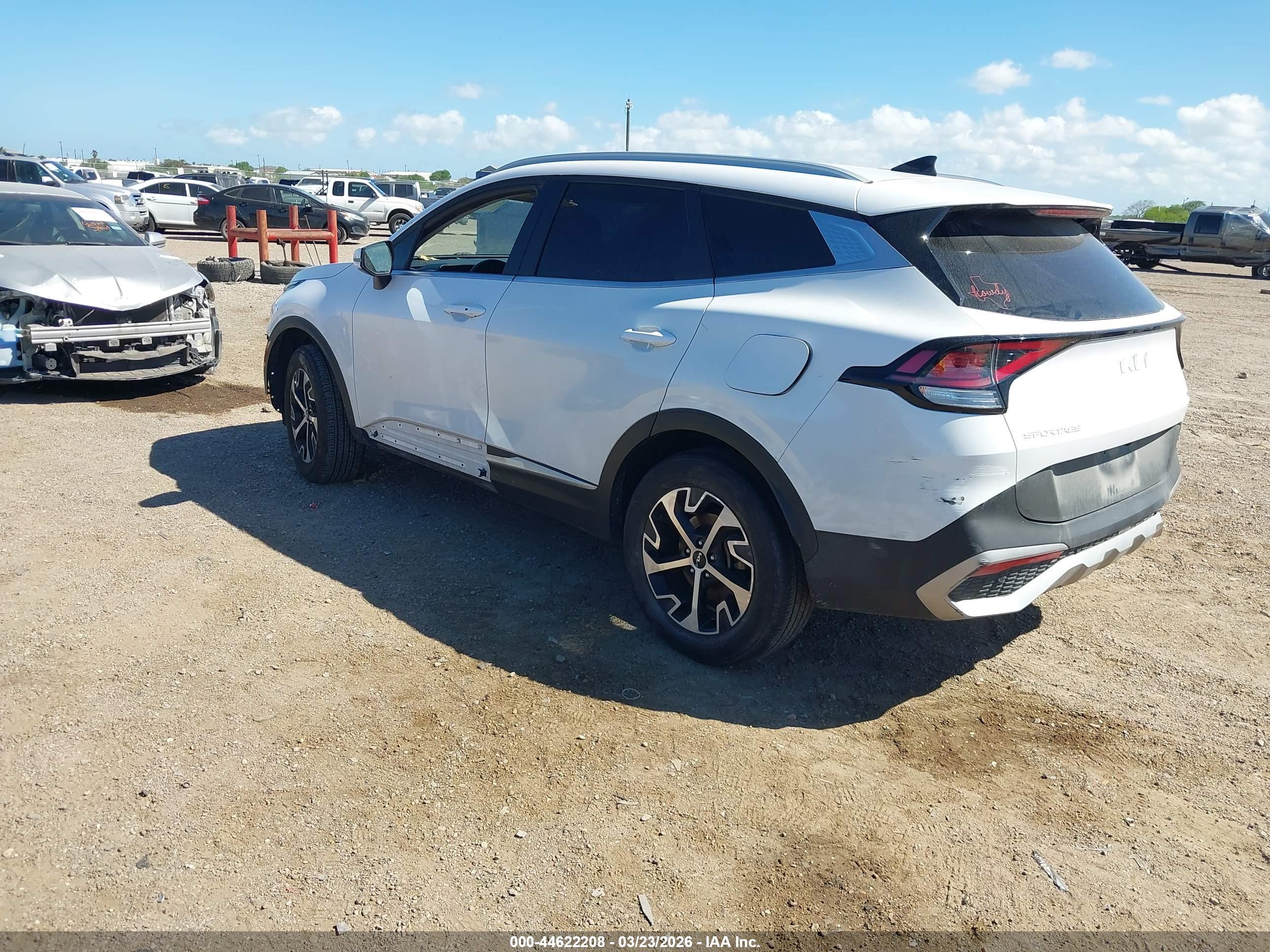 KIA SPORTAGE image 3