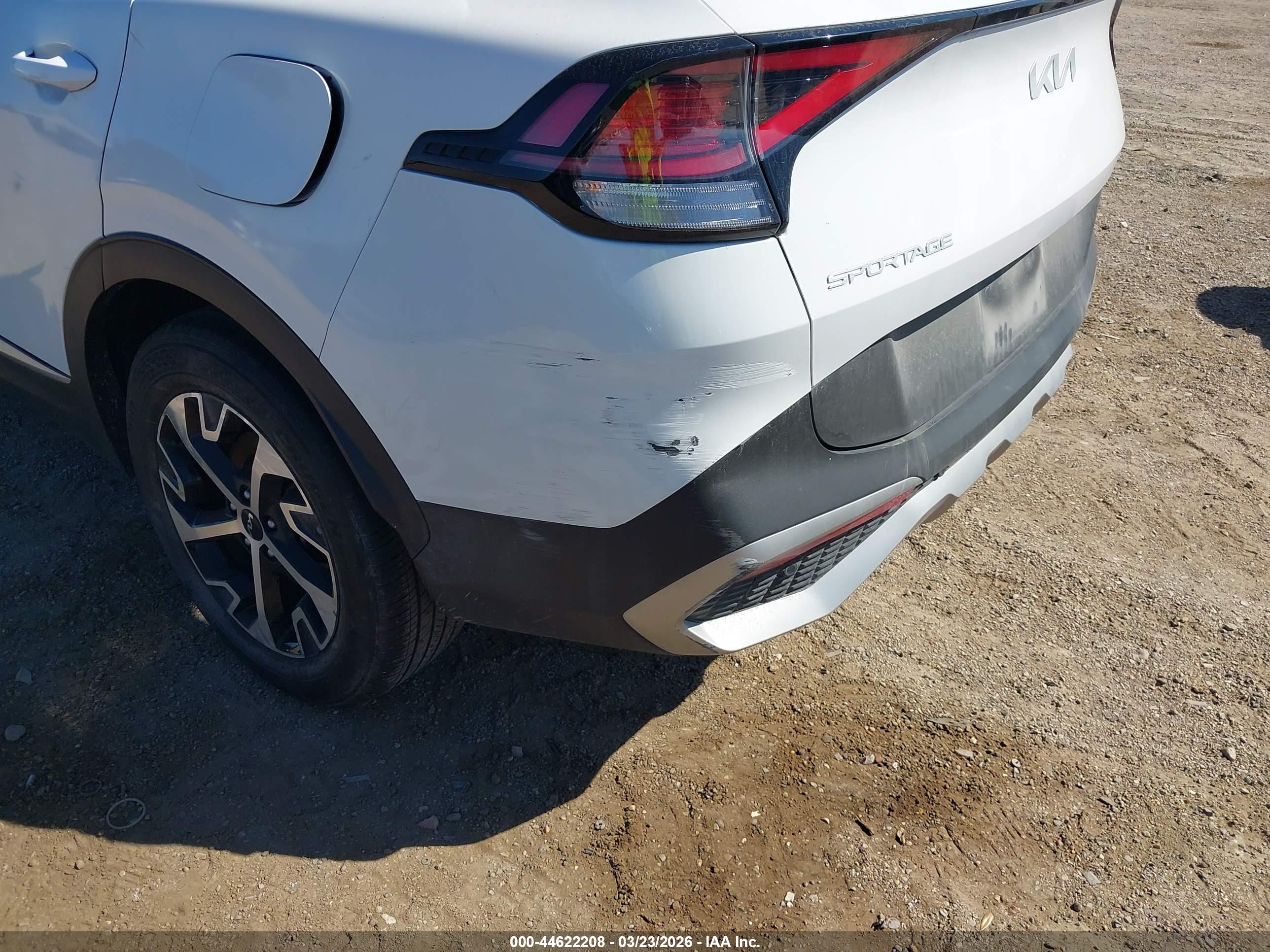 KIA SPORTAGE image 6