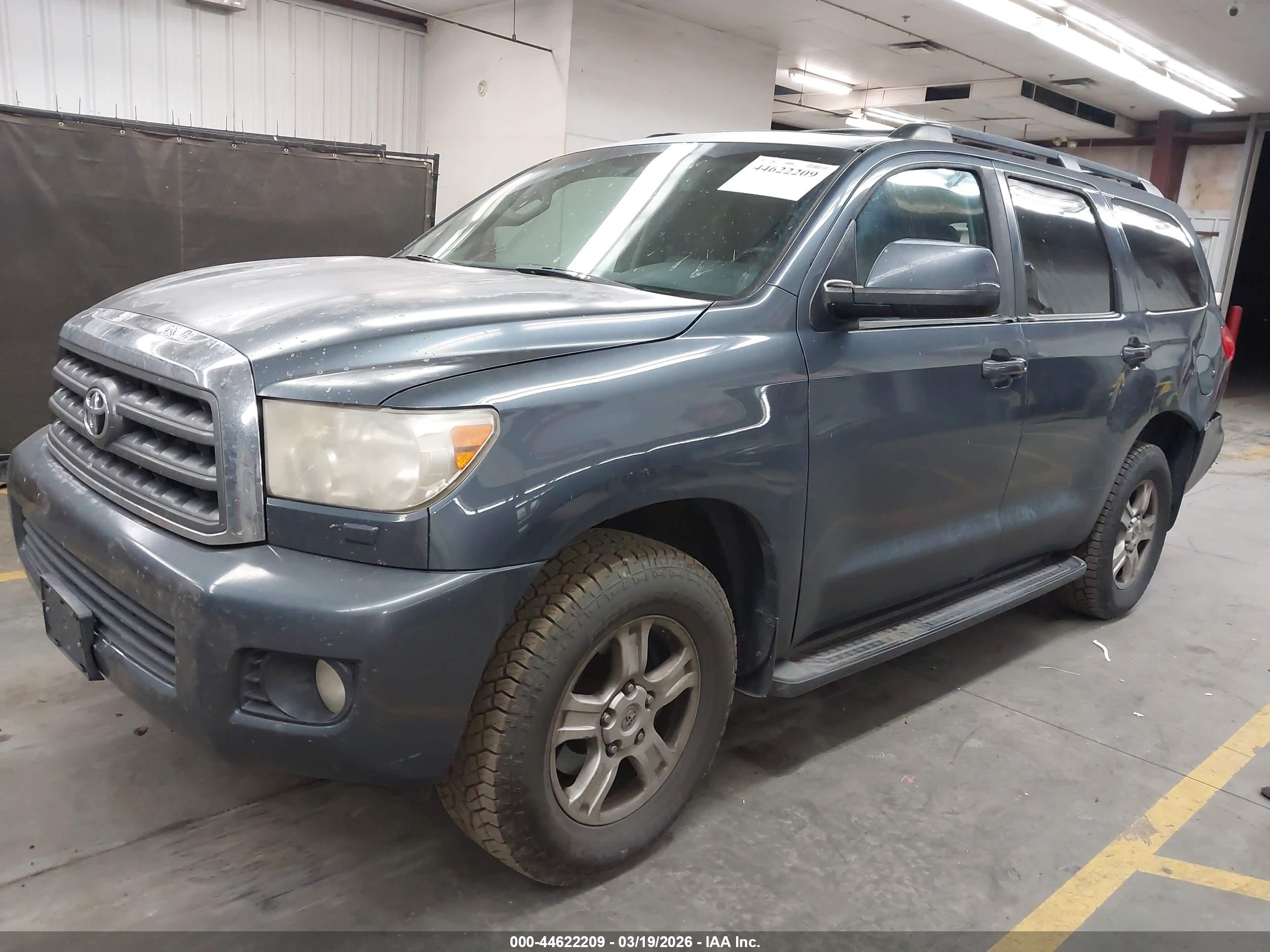 TOYOTA SEQUOIA image 2