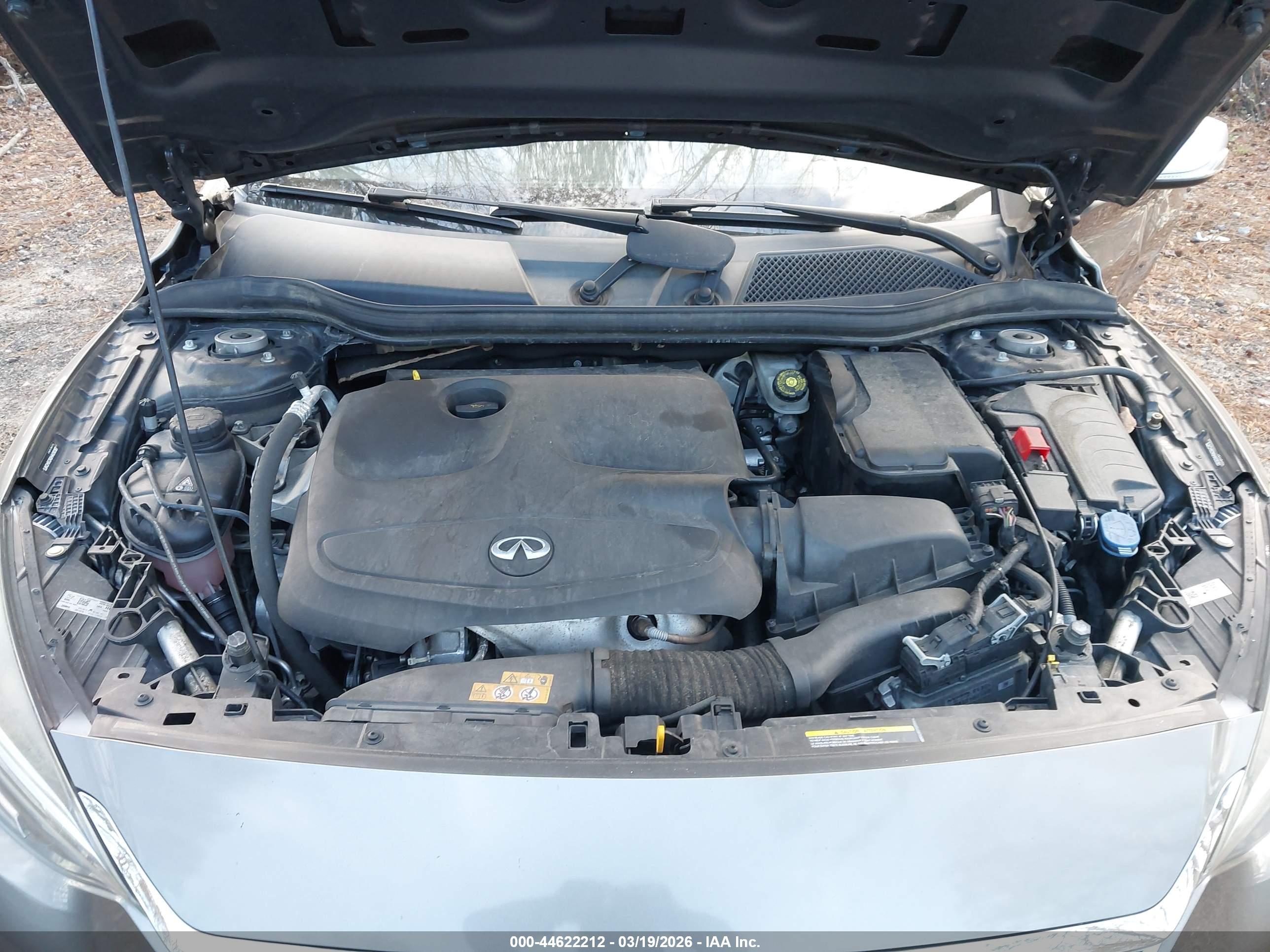 INFINITI QX30 image 10