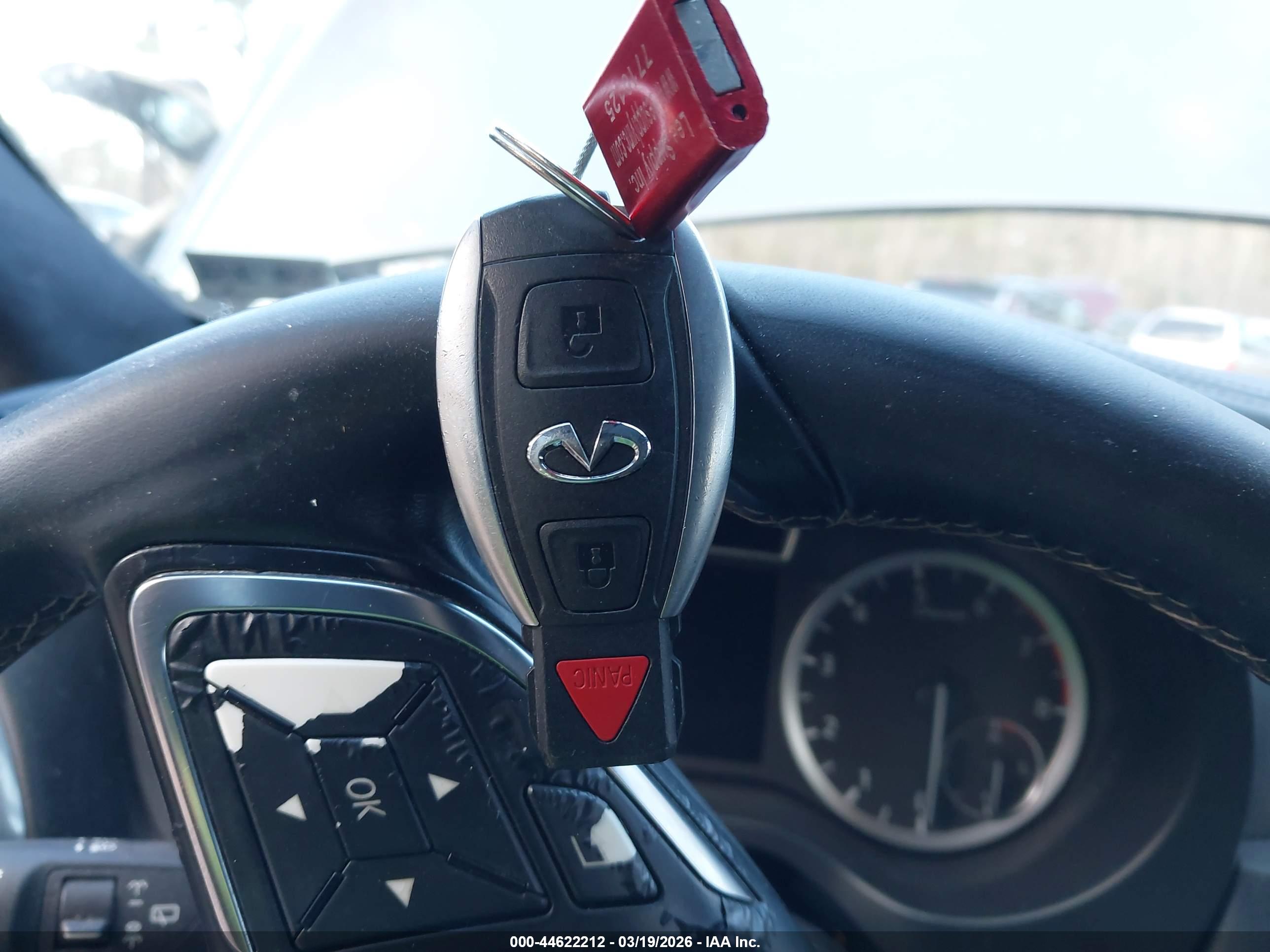 INFINITI QX30 image 11