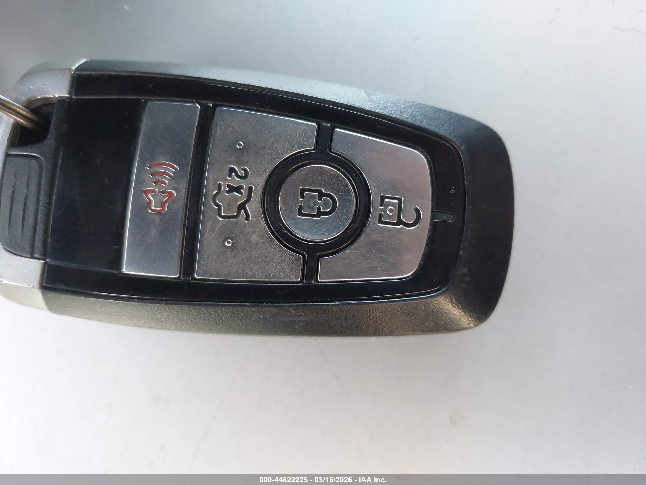 FORD FUSION image 11