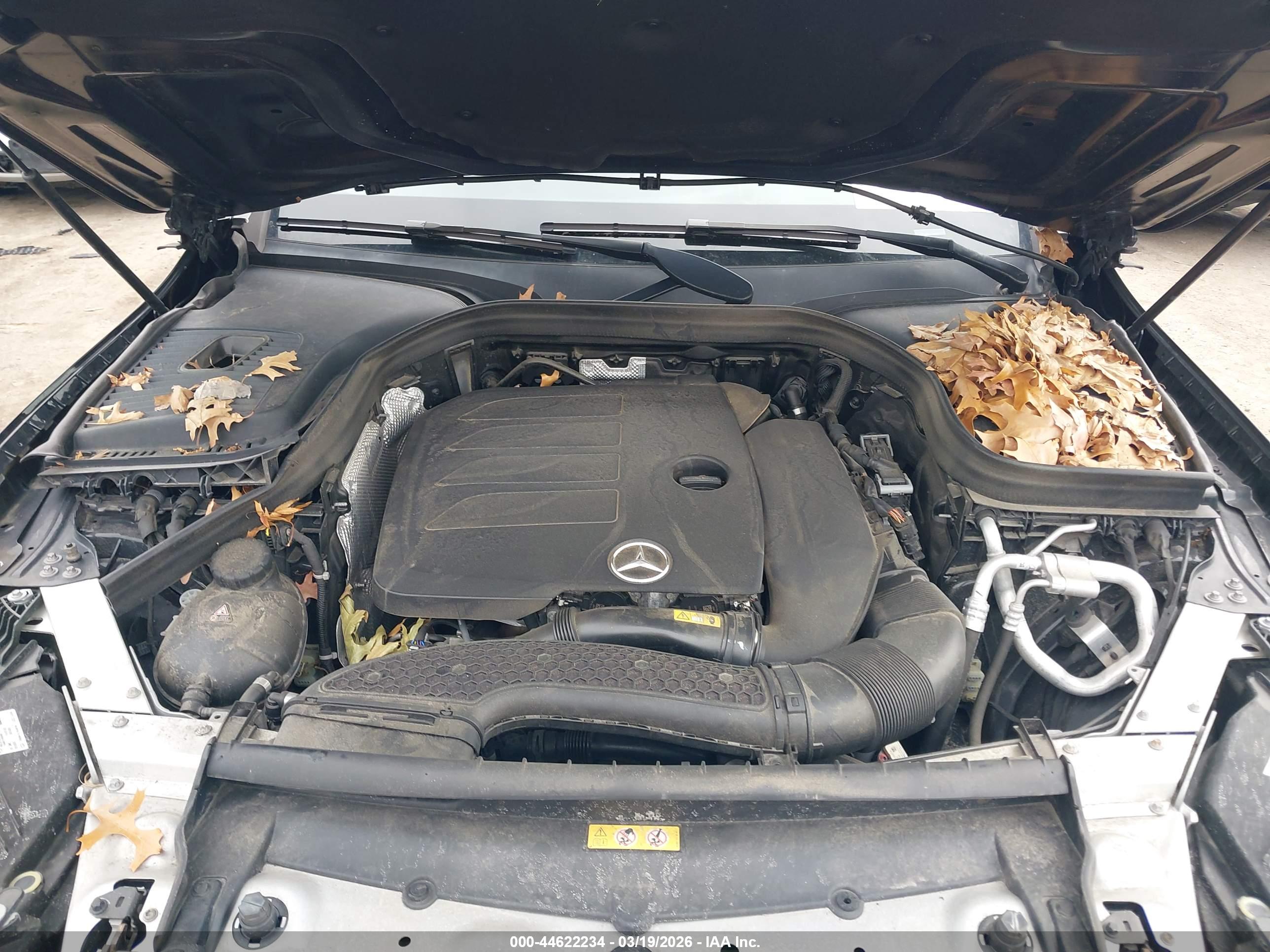 MERCEDES-BENZ GLC image 10