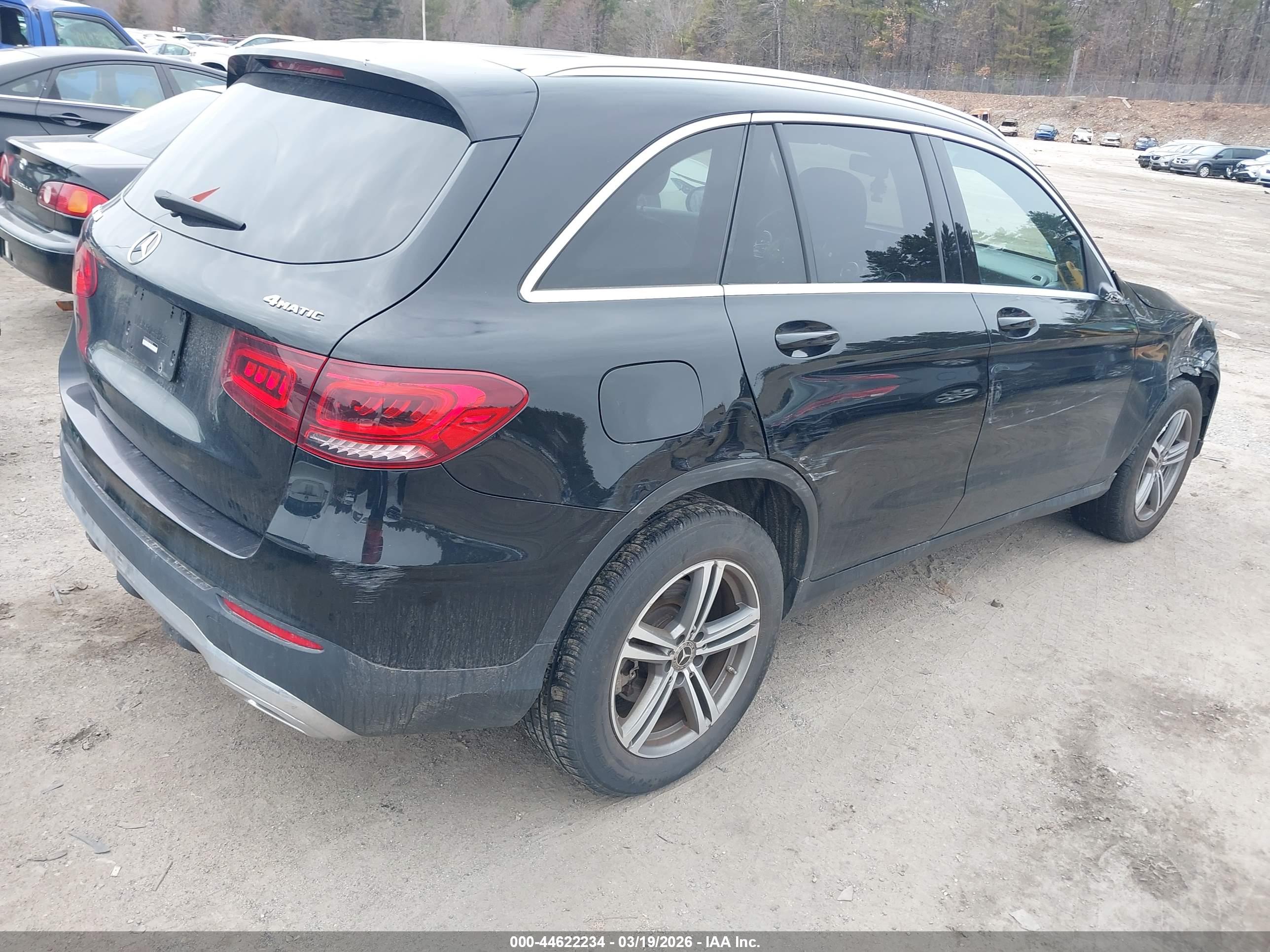 MERCEDES-BENZ GLC image 4