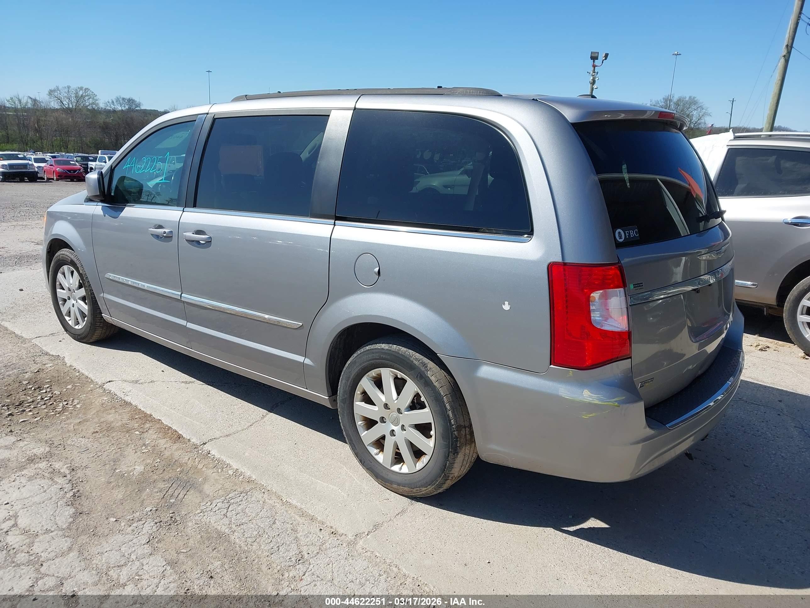 CHRYSLER TOWN image 3