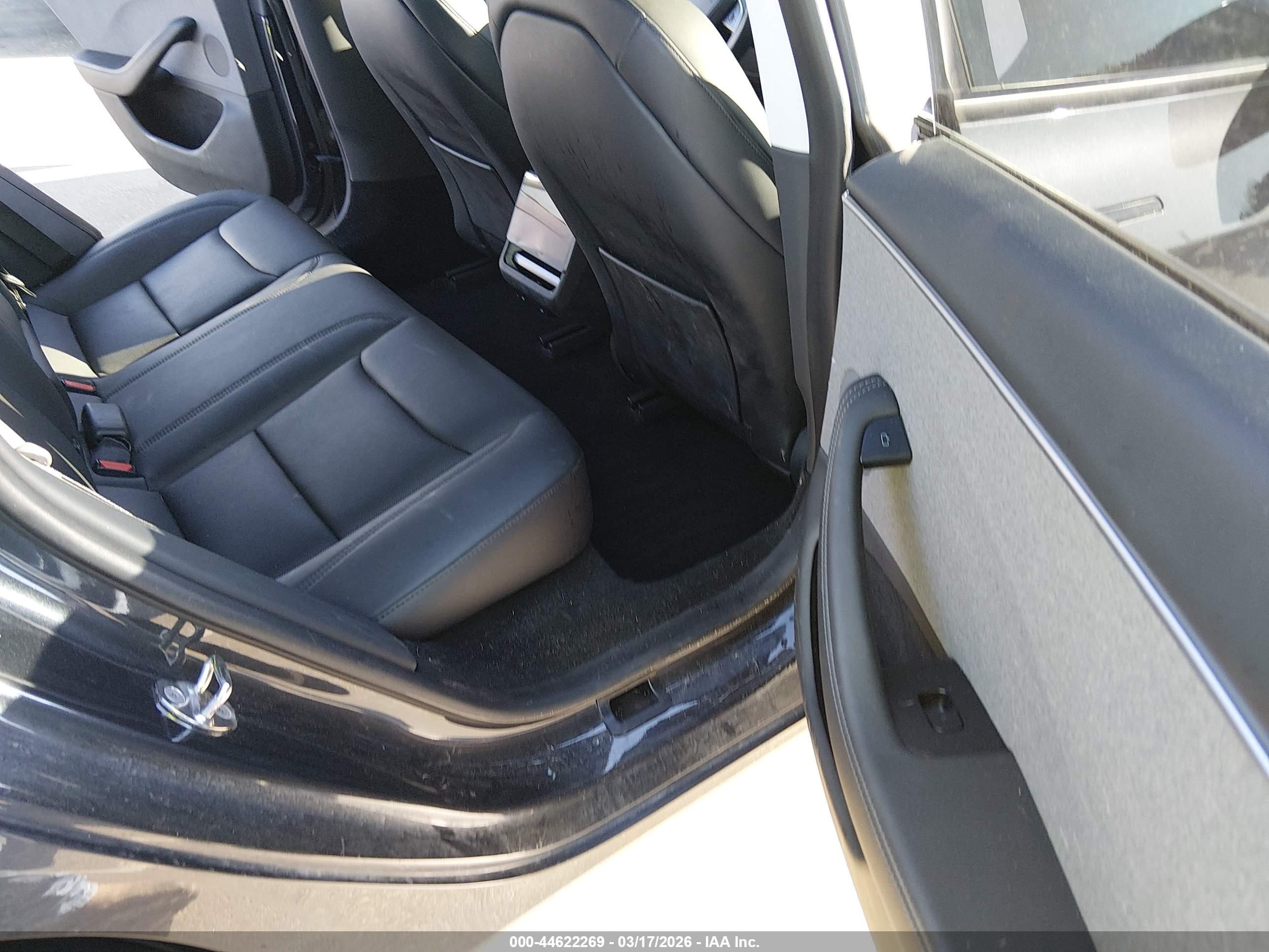 TESLA MODEL image 8