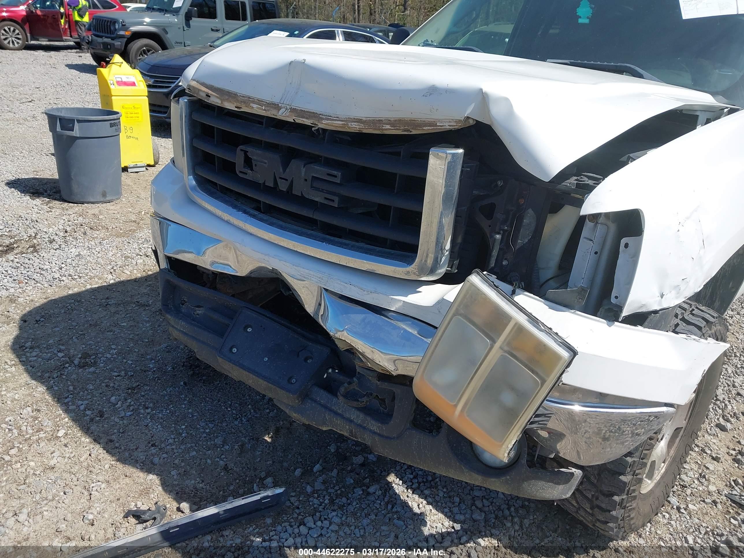 GMC SIERRA image 6
