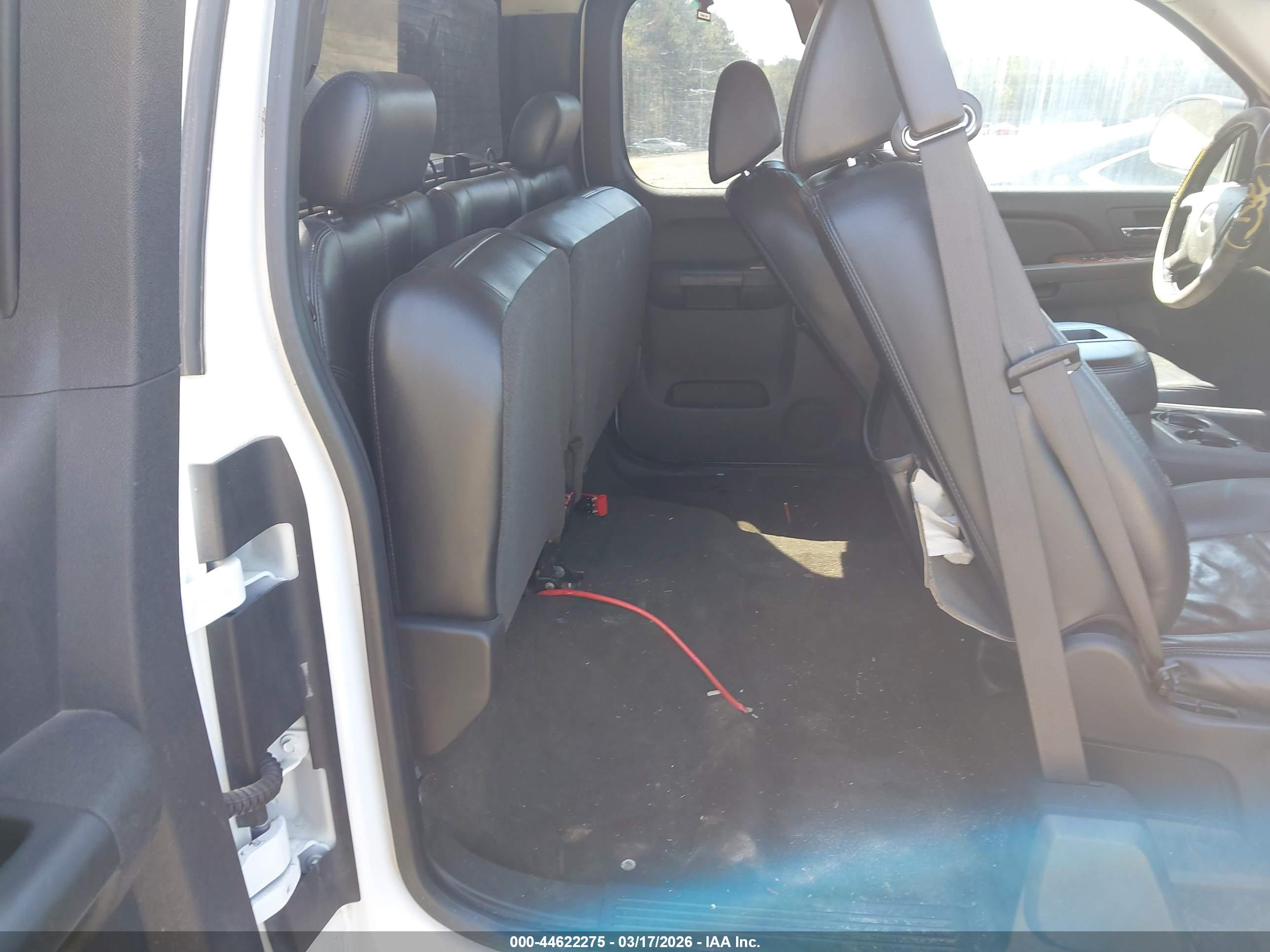 GMC SIERRA image 8
