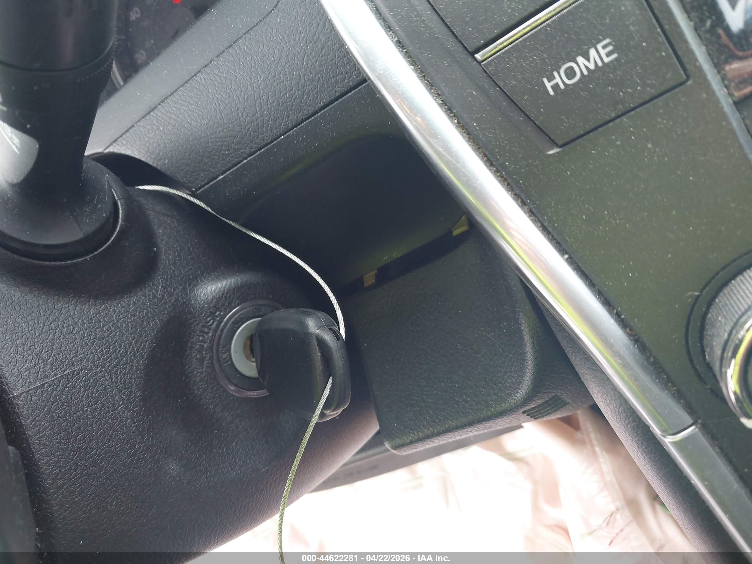 TOYOTA CAMRY image 11
