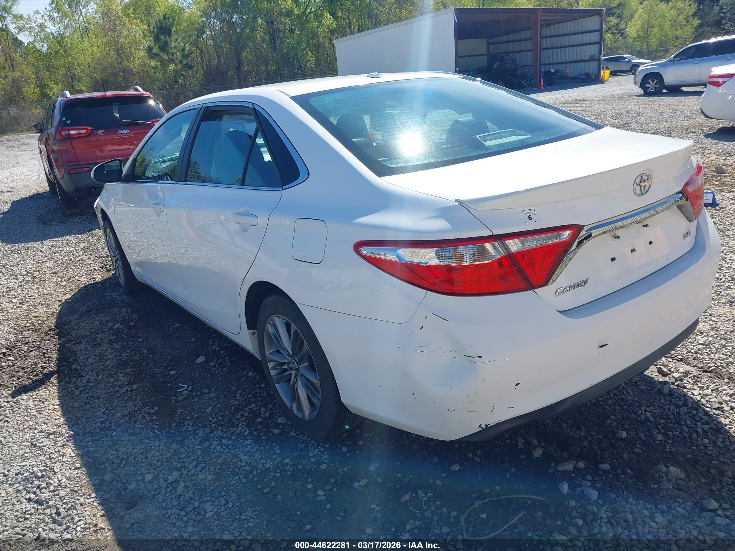 TOYOTA CAMRY image 3