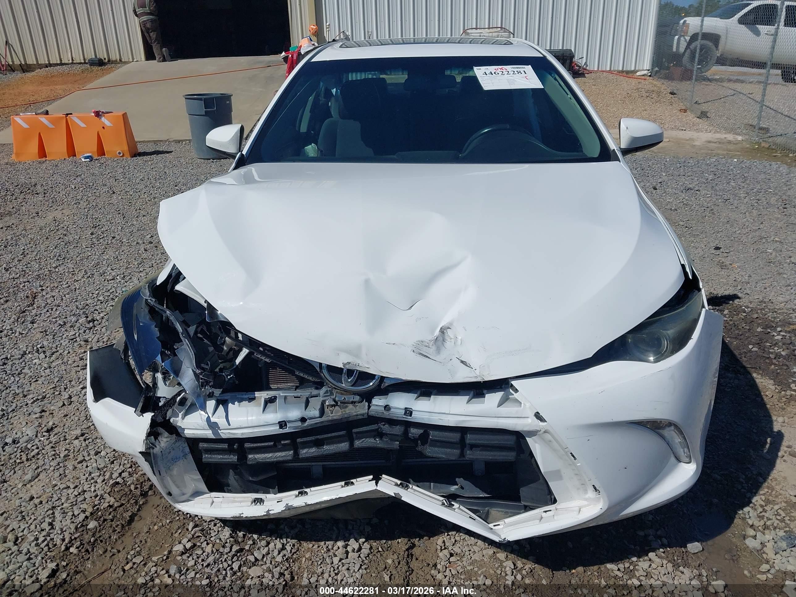 TOYOTA CAMRY image 6