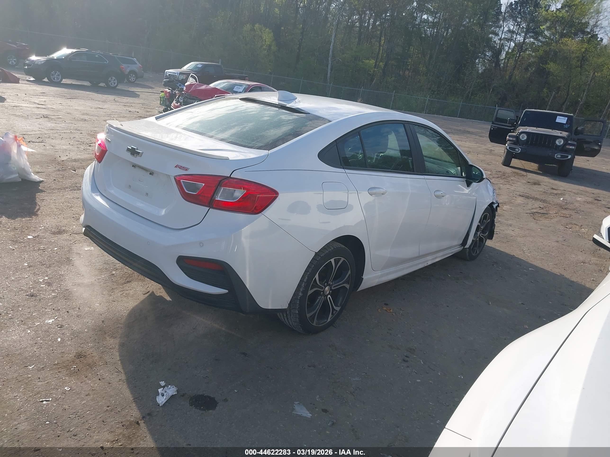 CHEVROLET CRUZE image 4