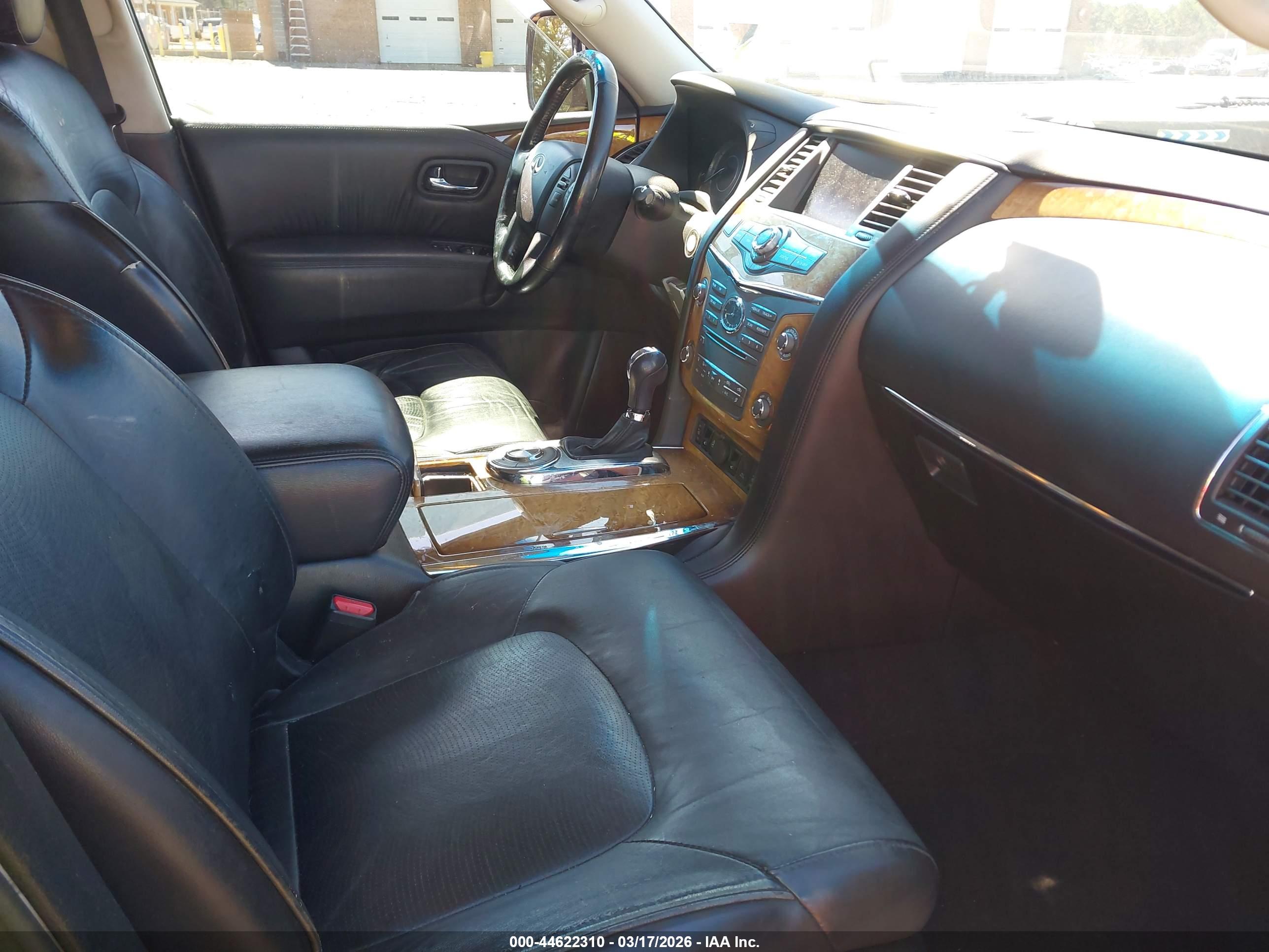 INFINITI QX56 image 5