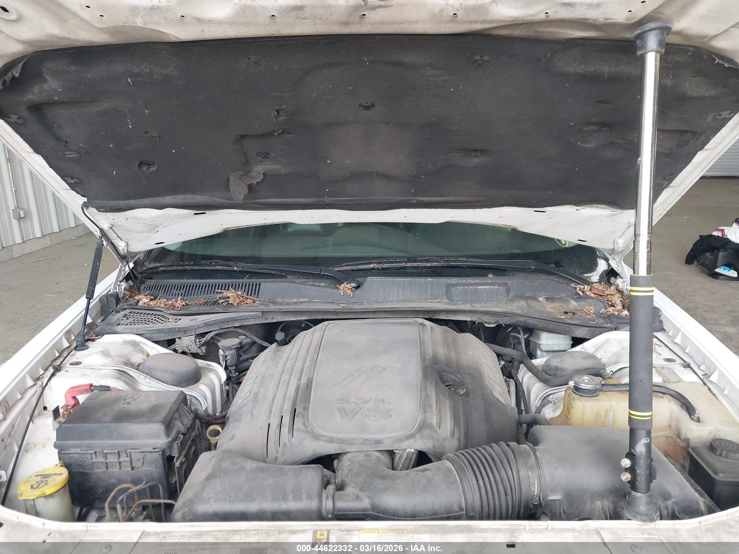 CHRYSLER 300C image 10