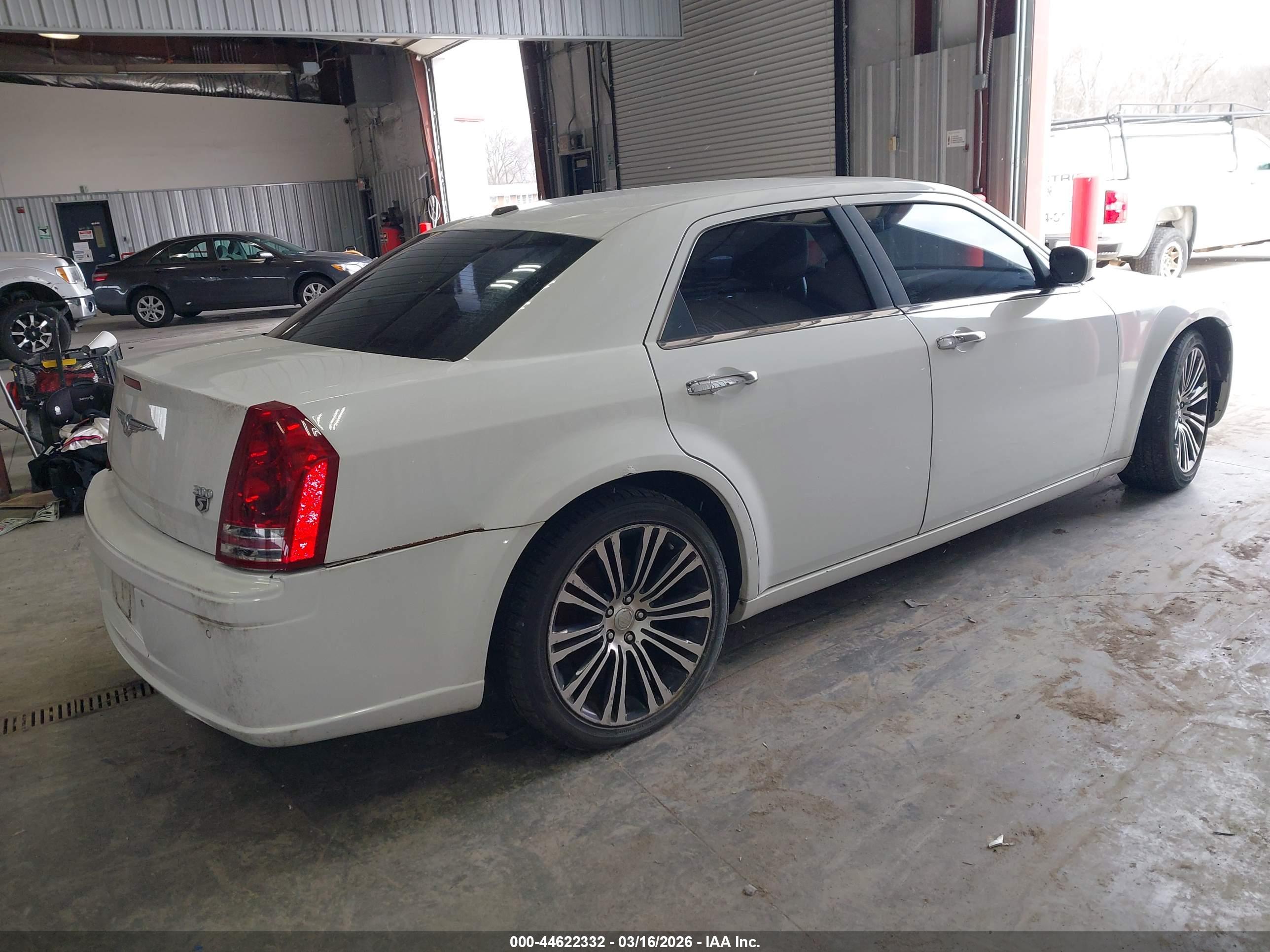 CHRYSLER 300C image 4