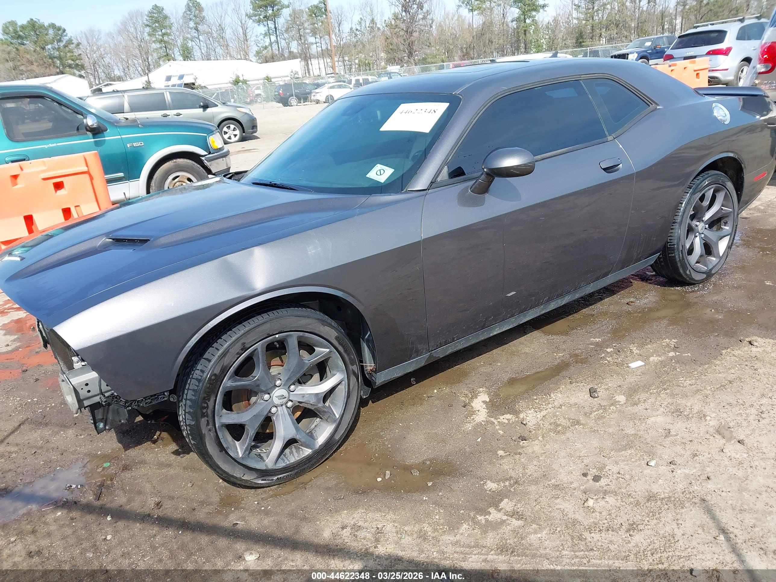 DODGE CHALLENGER image 2