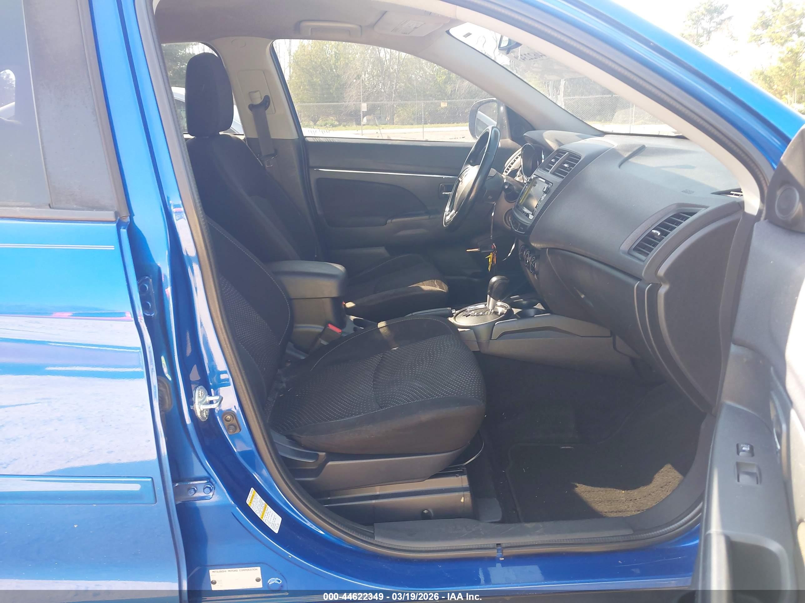MITSUBISHI OUTLANDER image 5