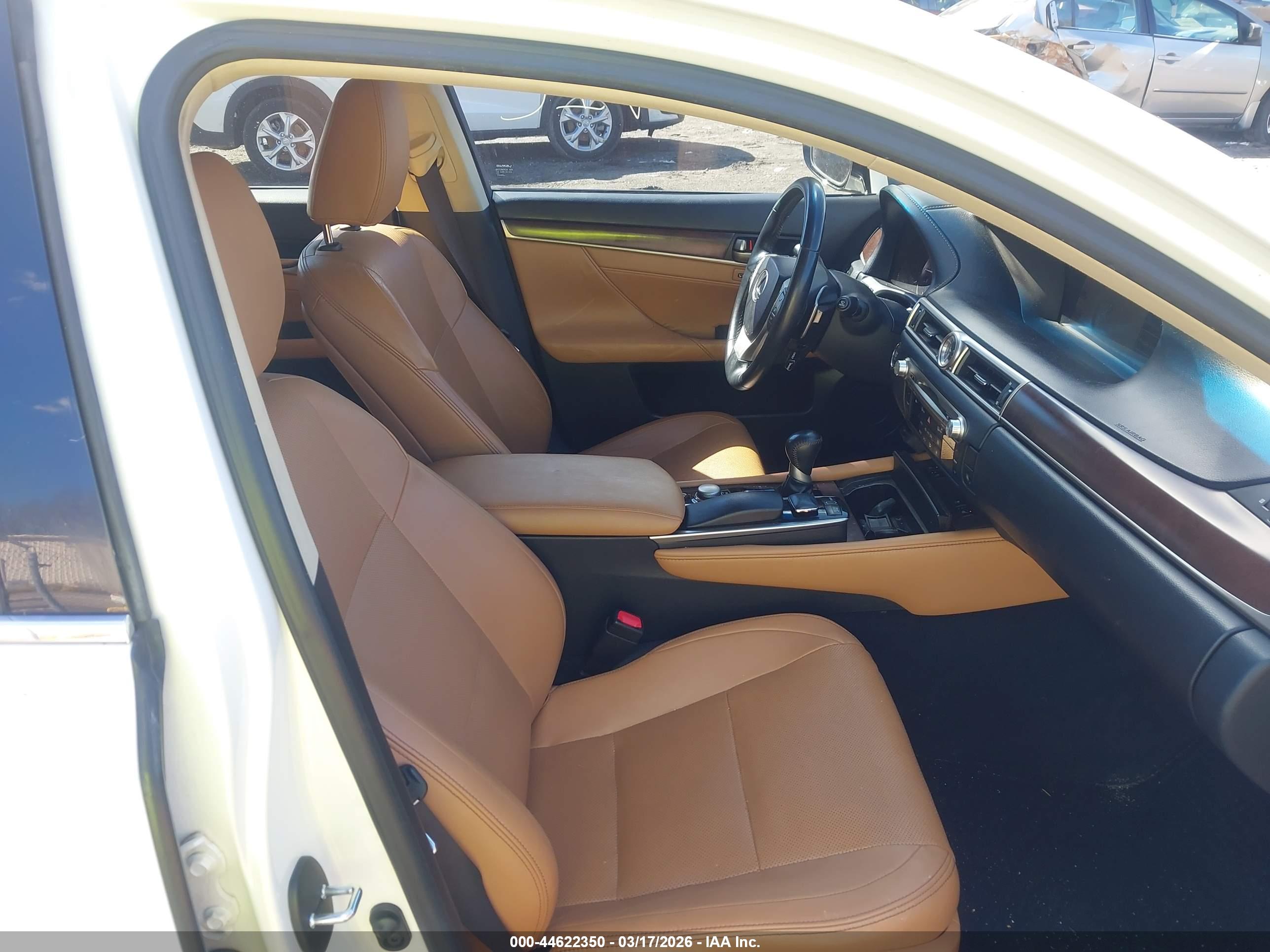 LEXUS GS image 5