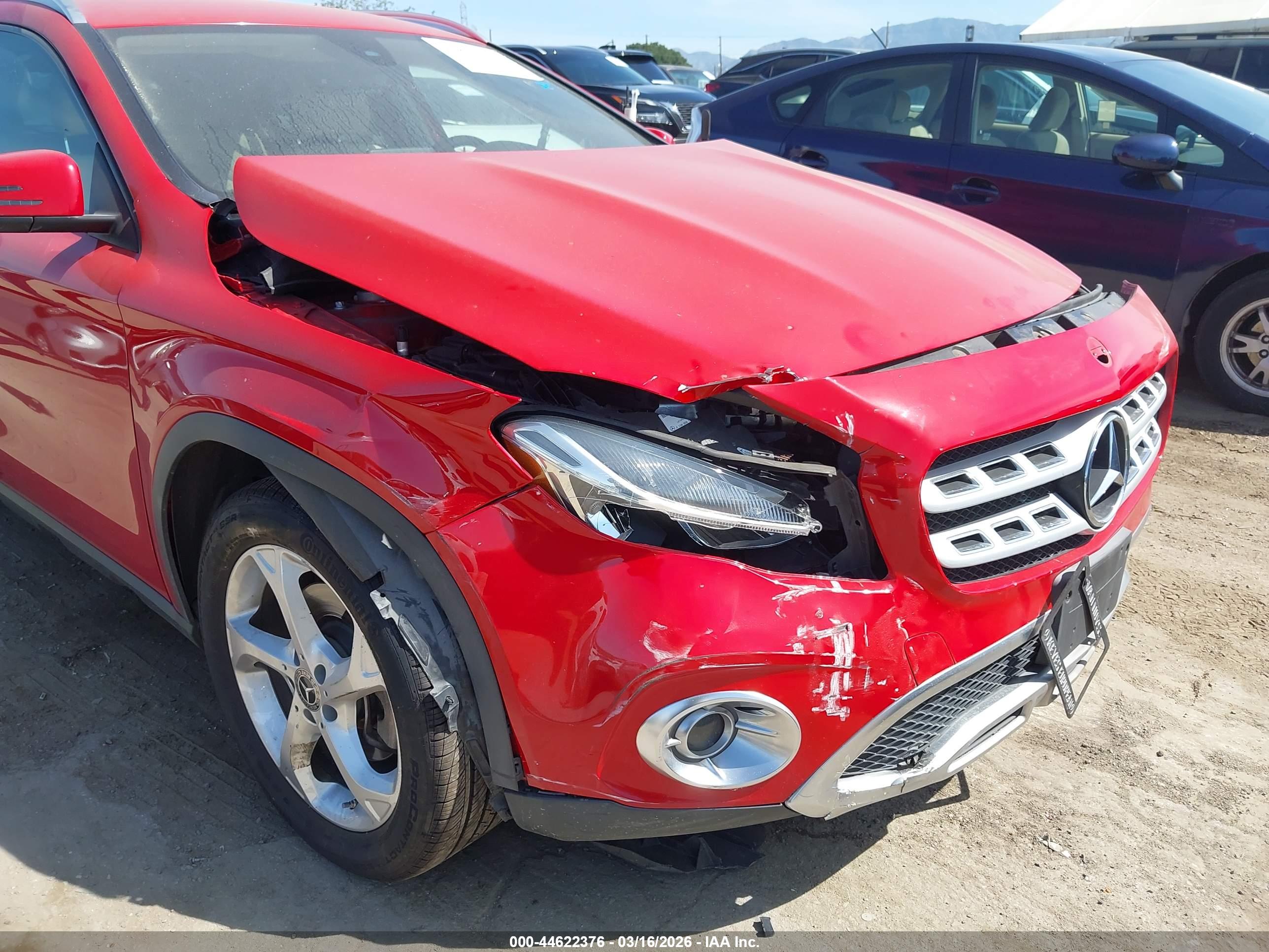 MERCEDES-BENZ GLA image 6