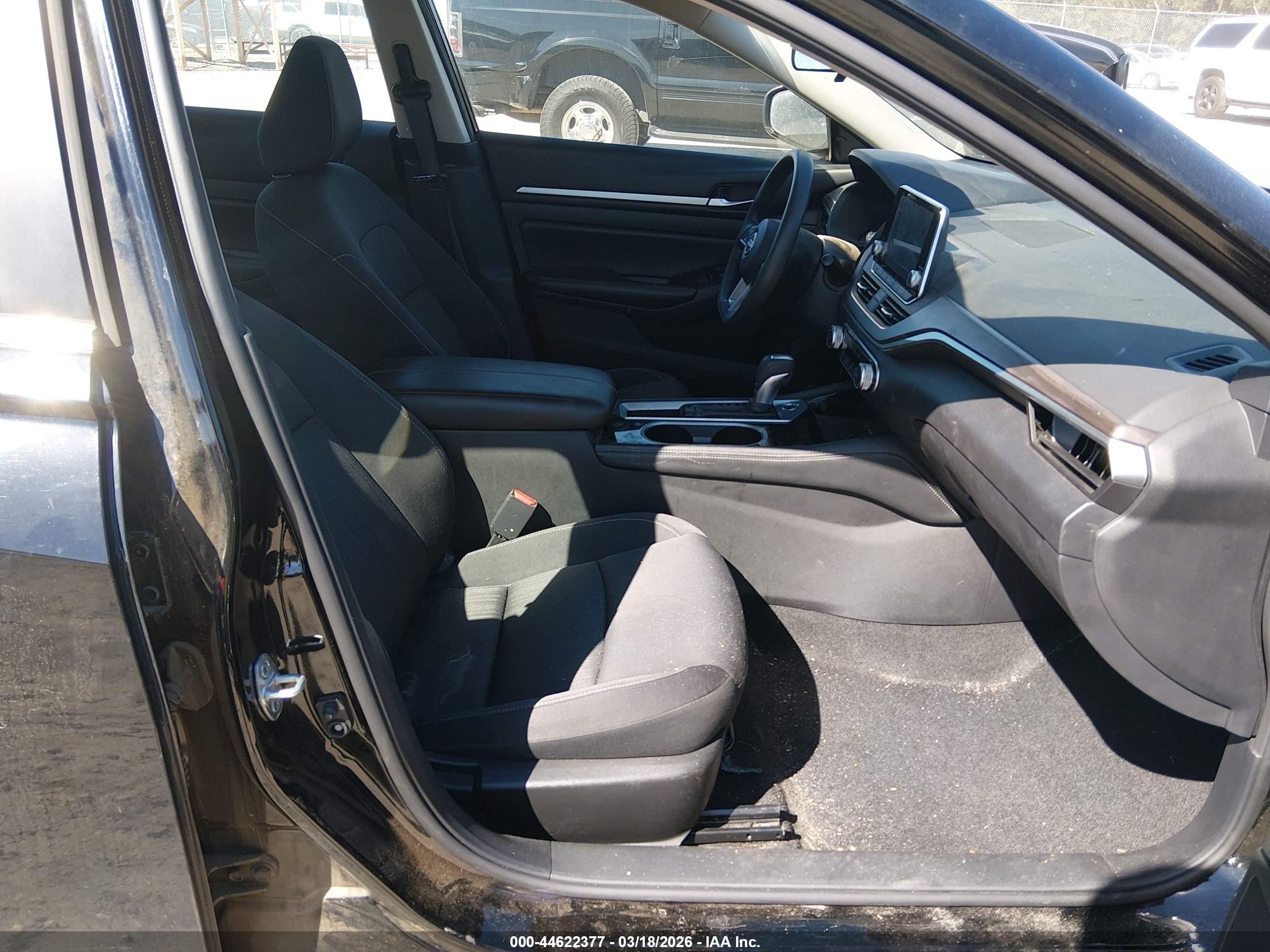 NISSAN ALTIMA image 5