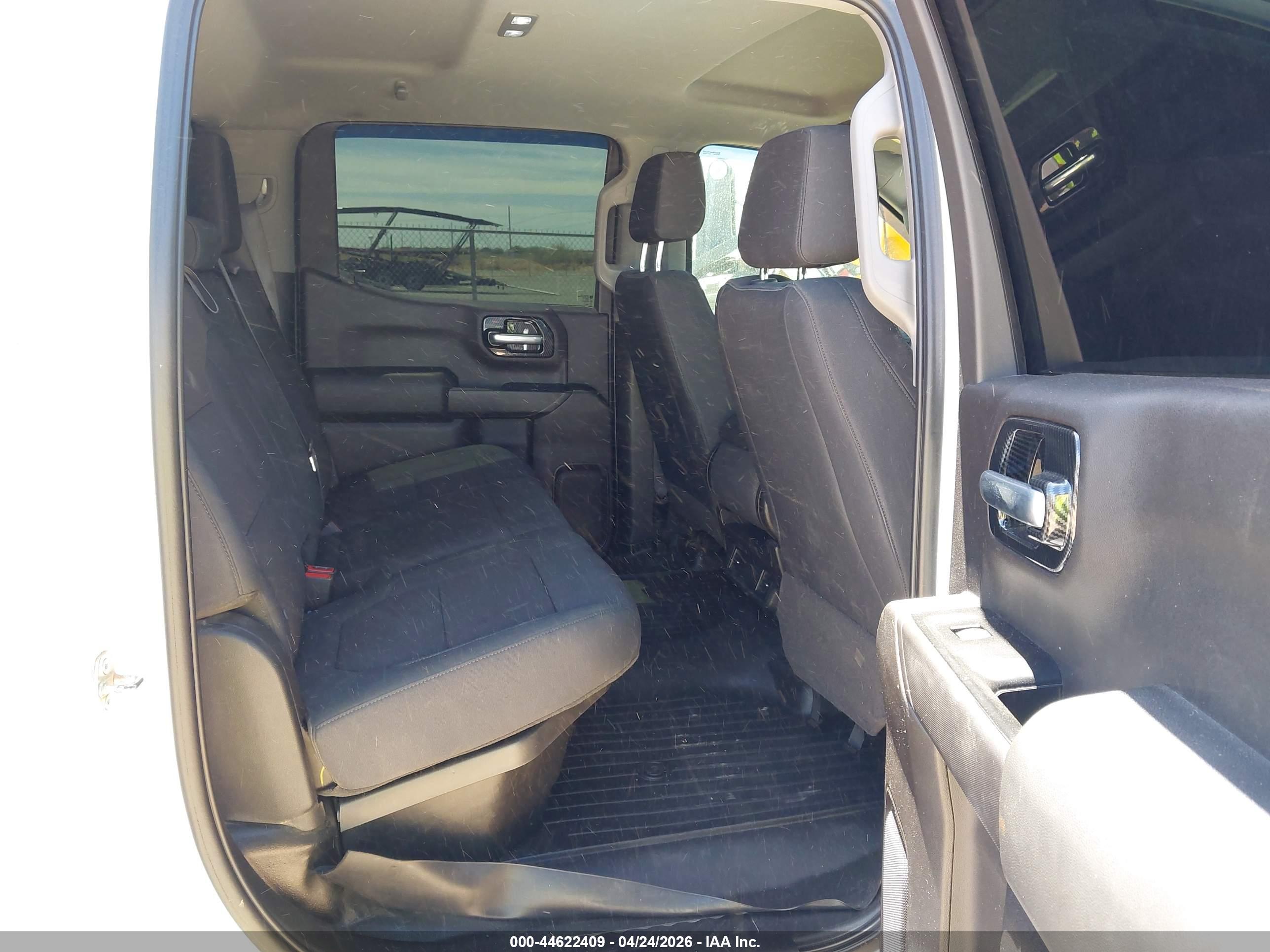 GMC SIERRA image 8