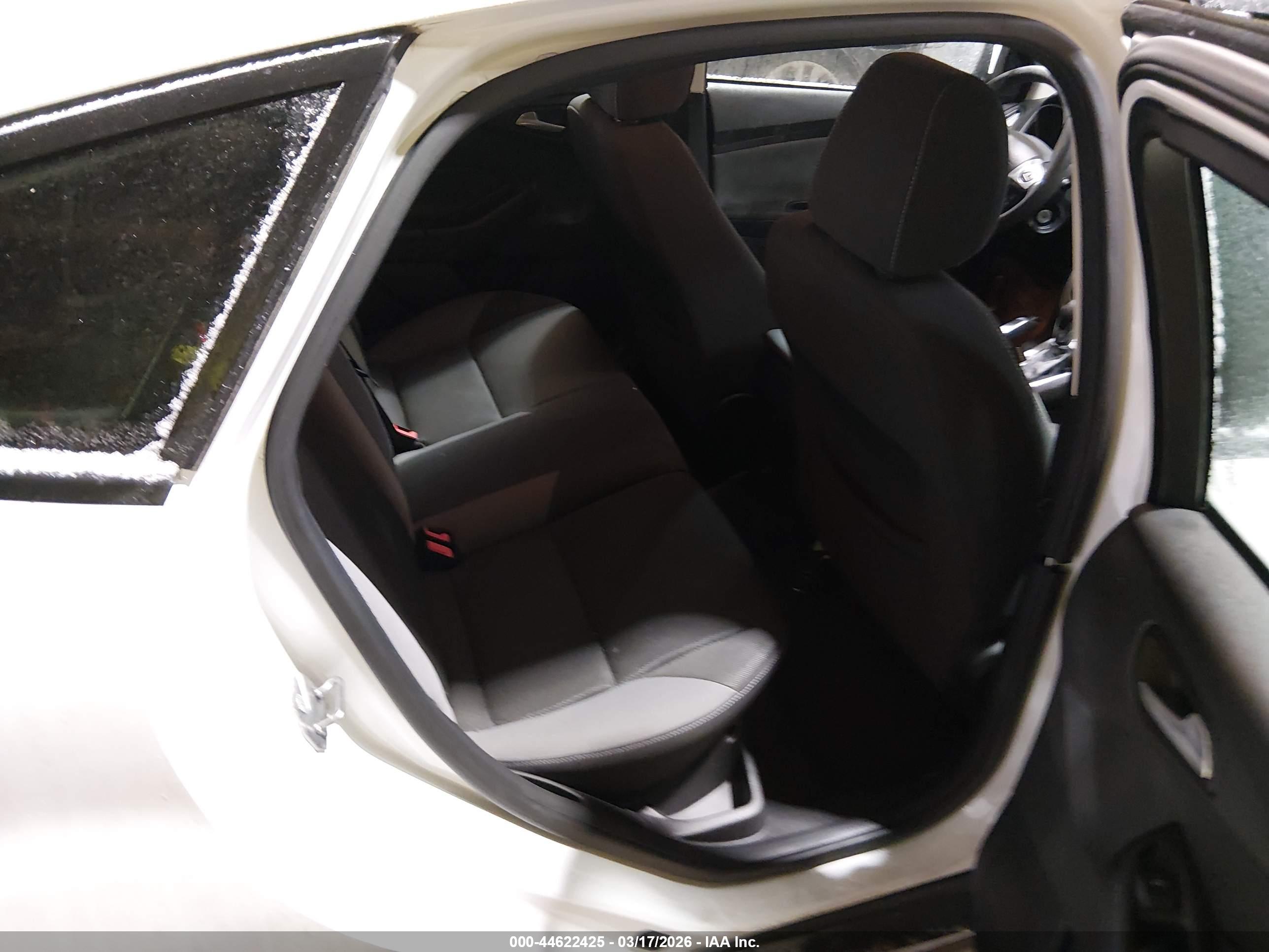 FORD FOCUS image 8