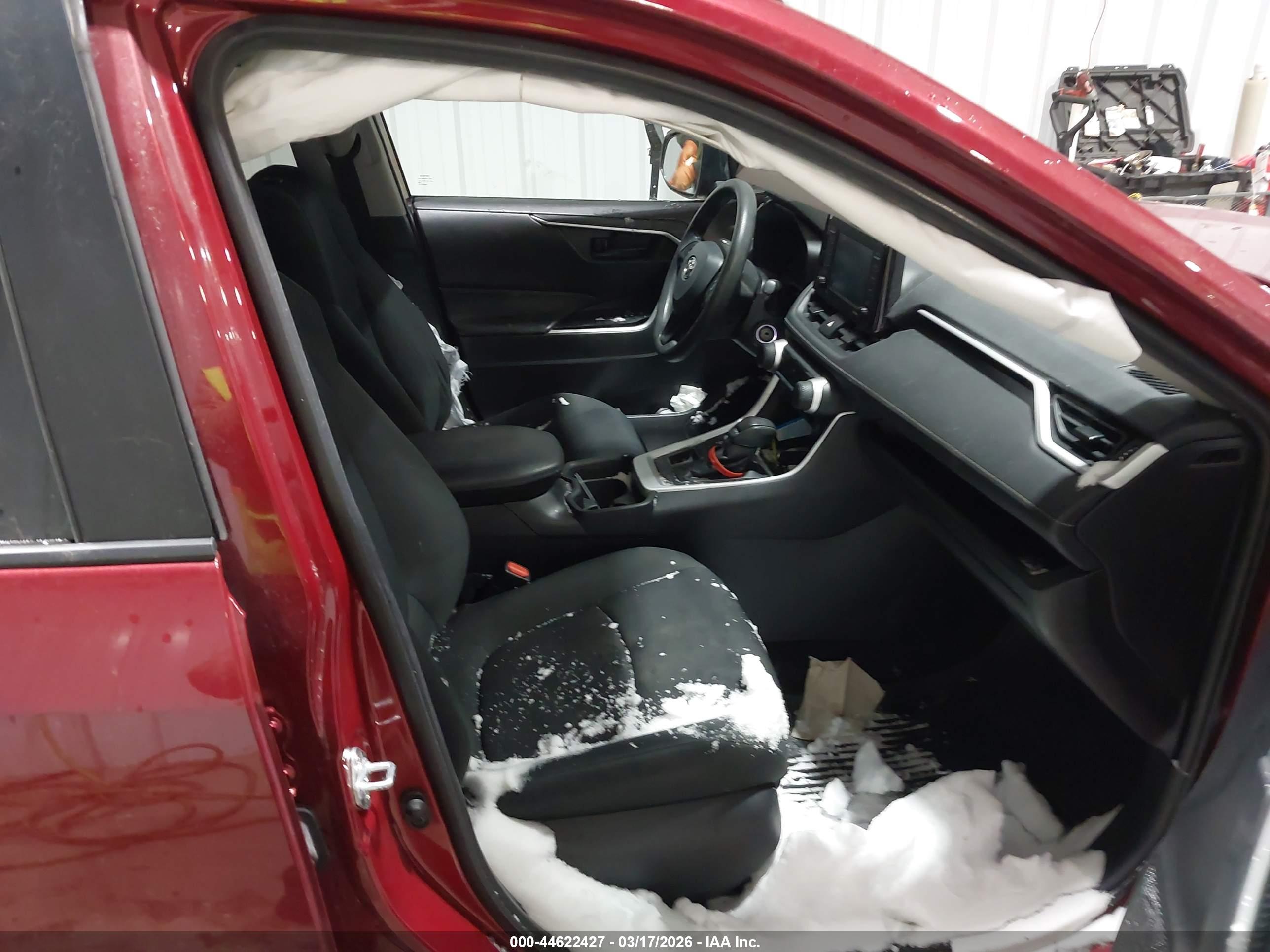 TOYOTA RAV4 image 5
