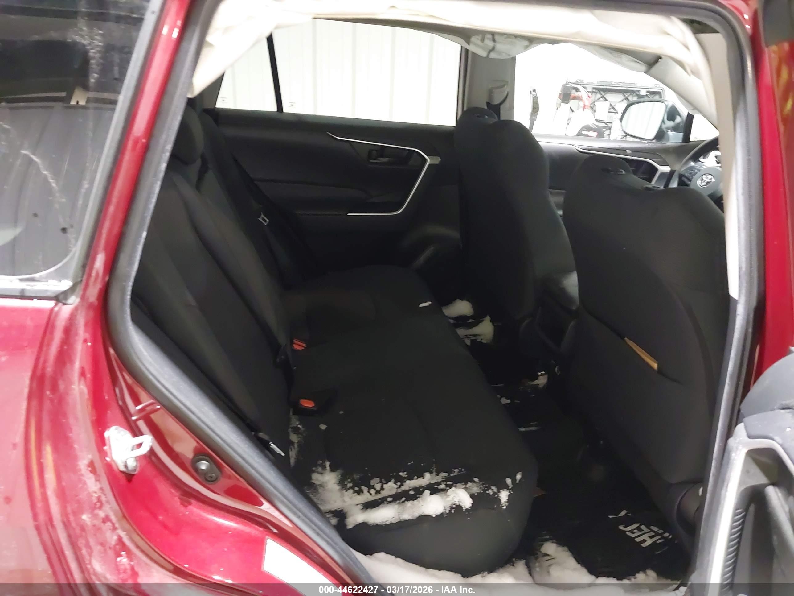 TOYOTA RAV4 image 8
