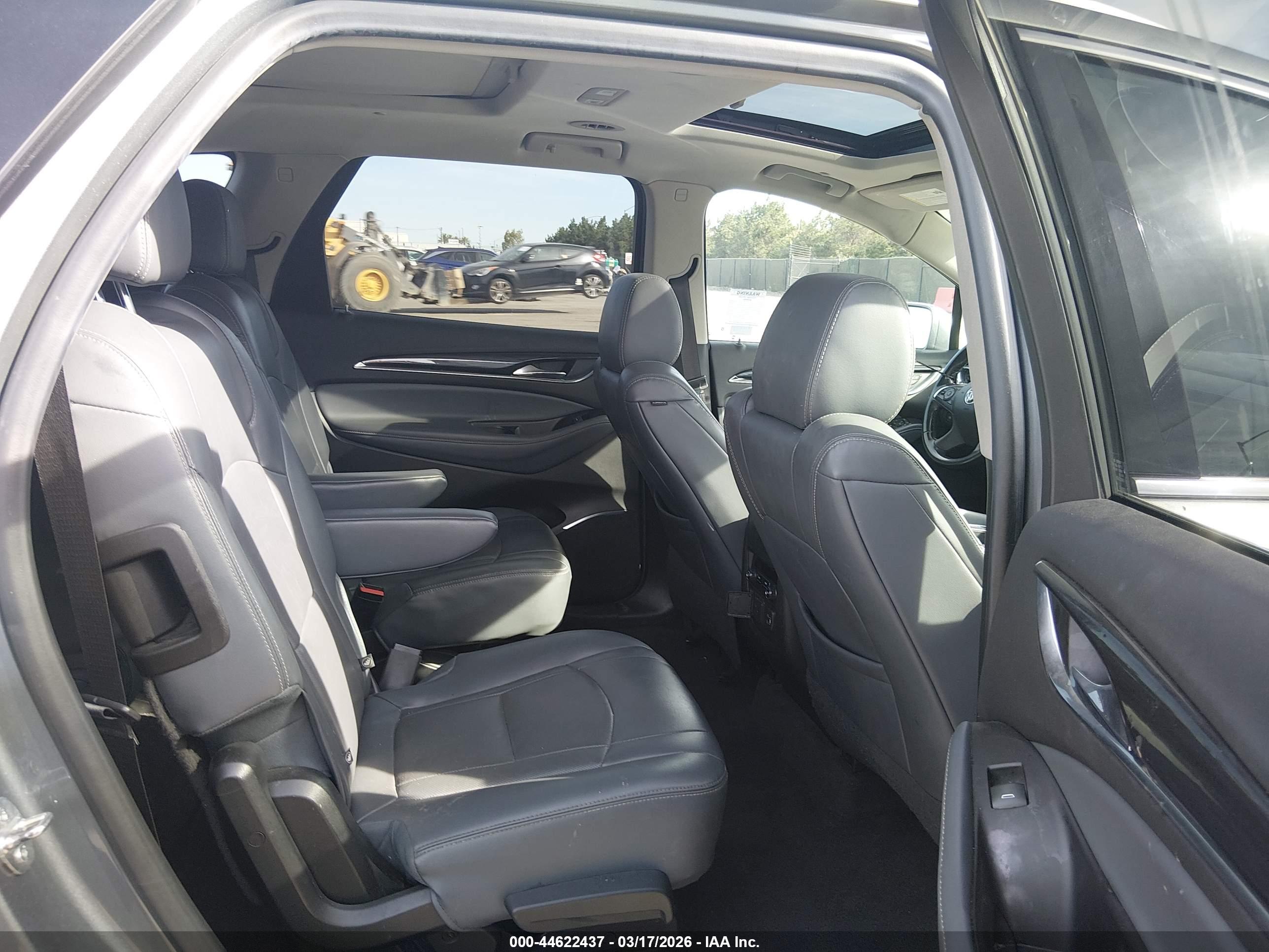 BUICK ENCLAVE image 8
