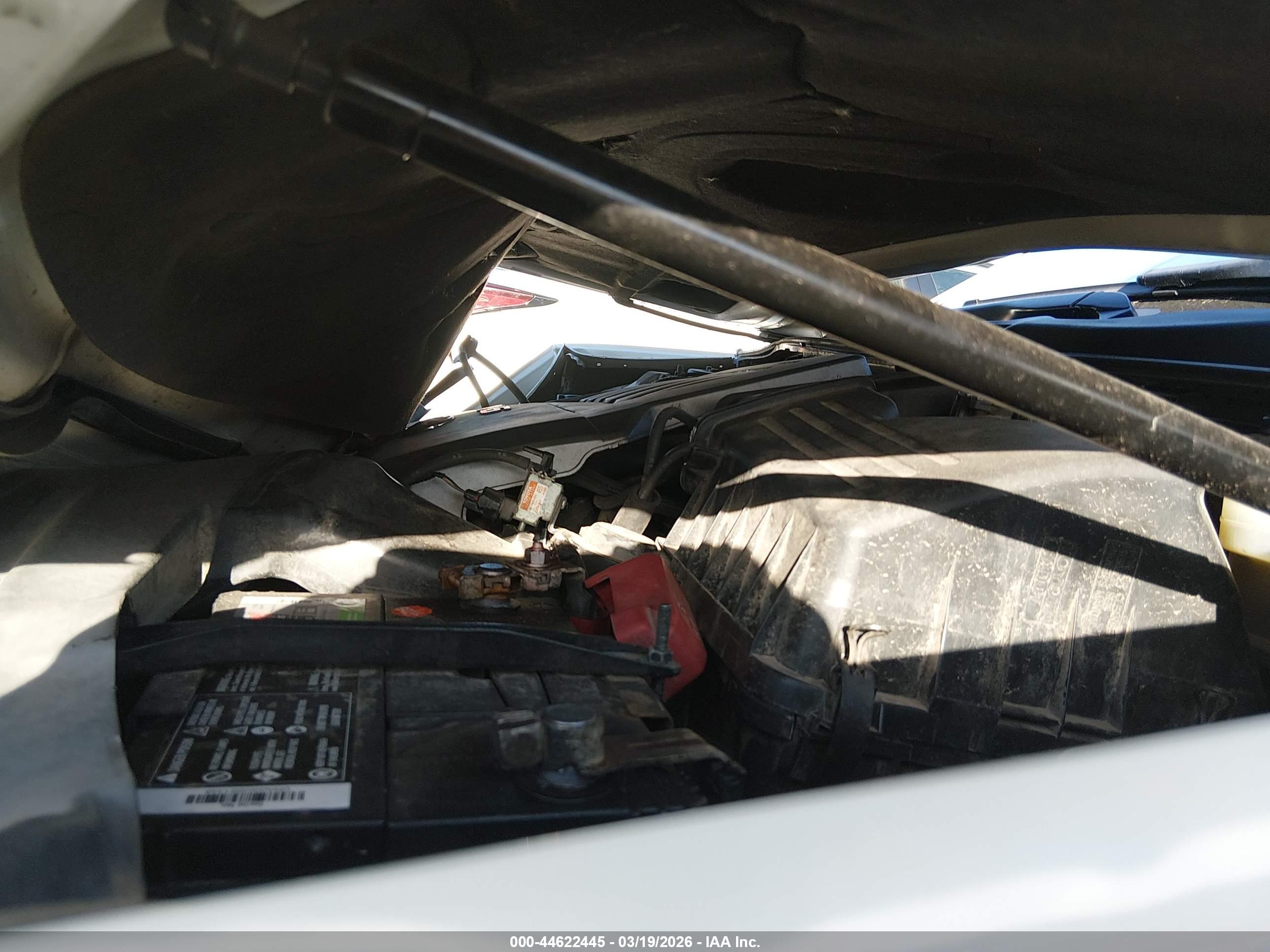 TOYOTA AVALON image 10