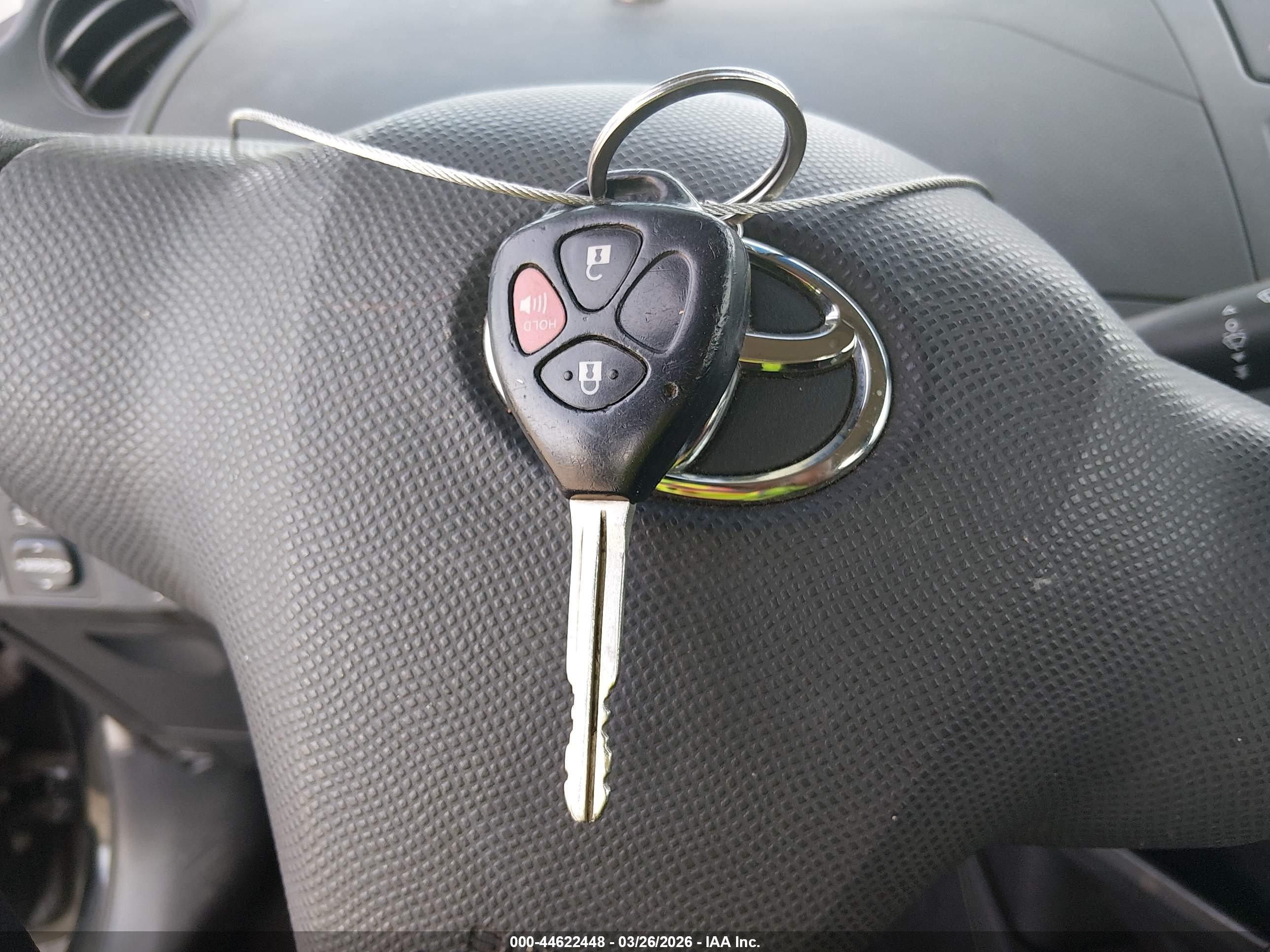 TOYOTA YARIS image 11