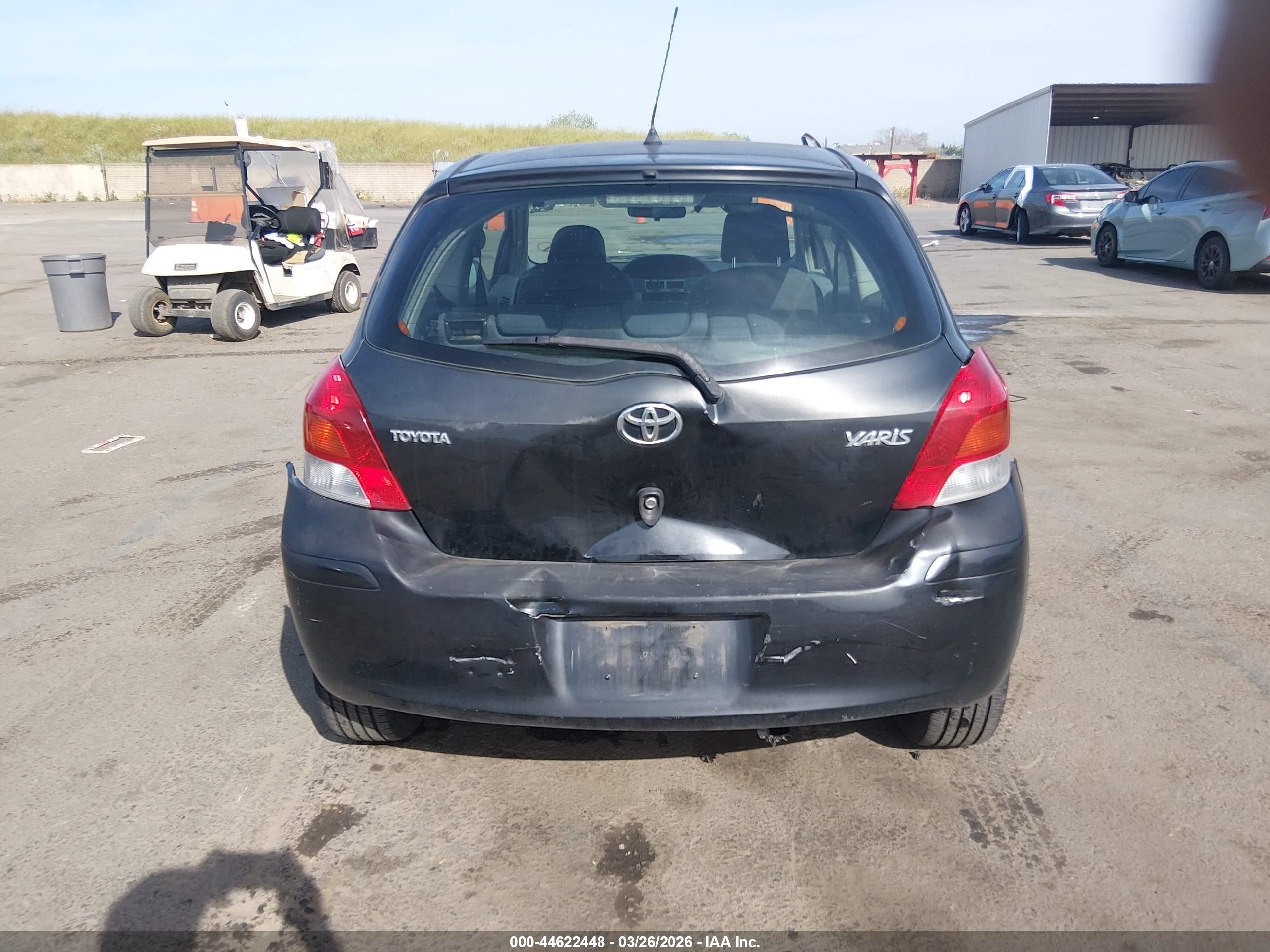 TOYOTA YARIS image 6
