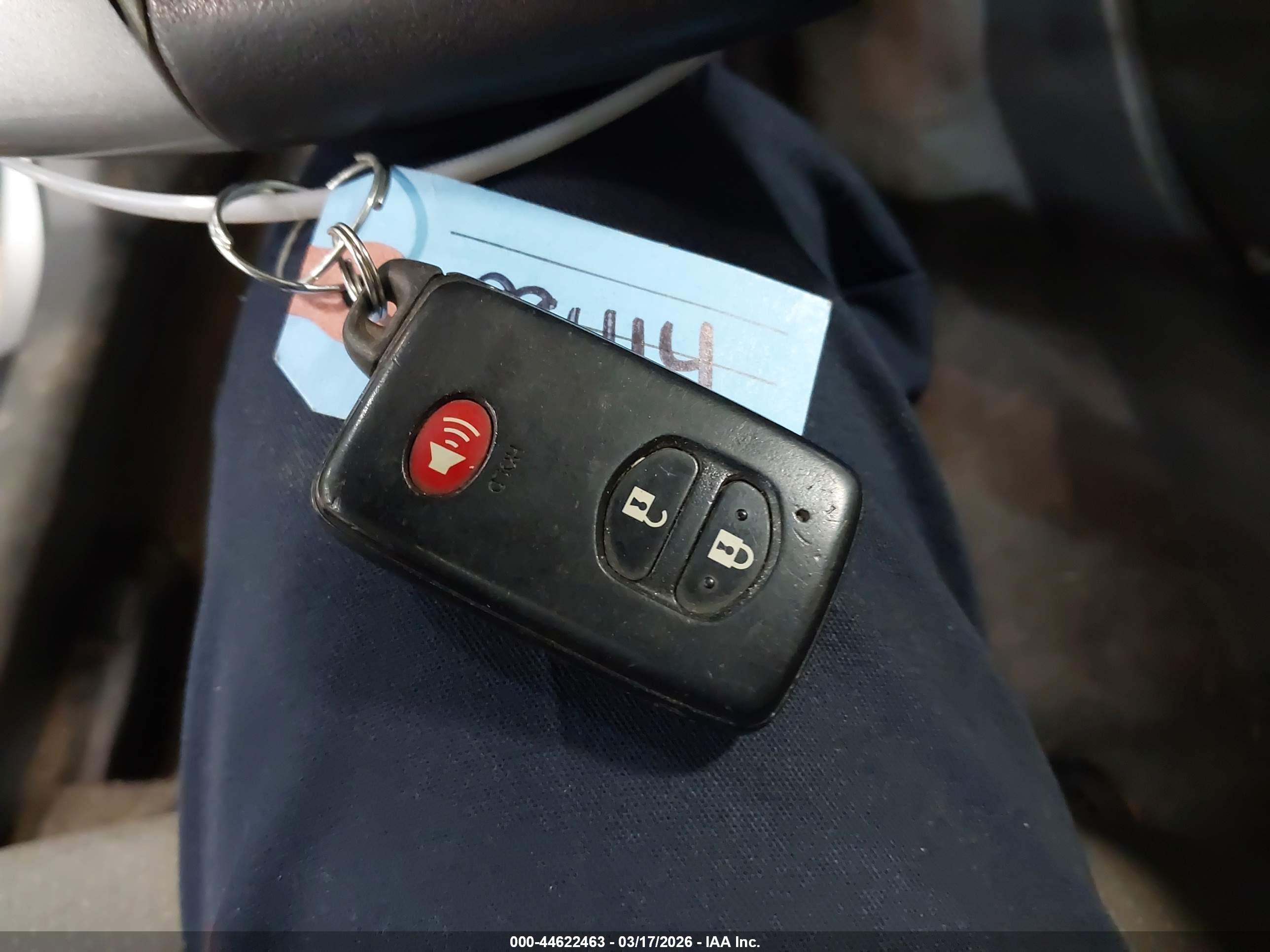 TOYOTA PRIUS image 11