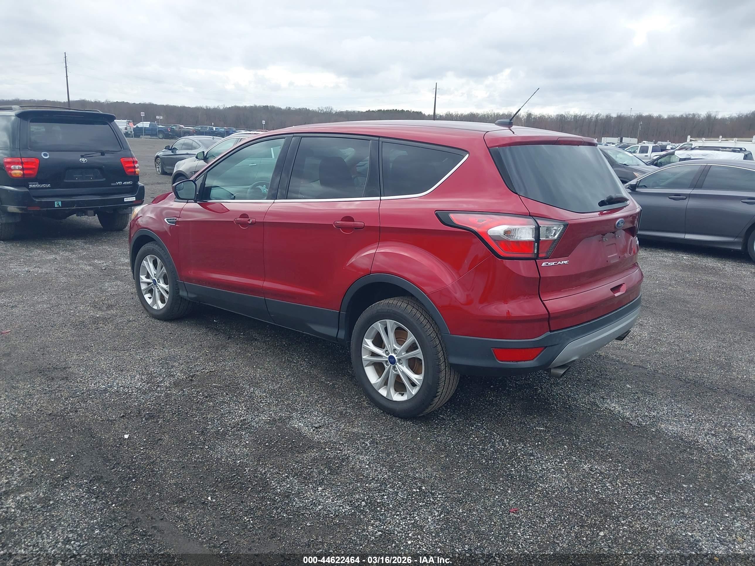 FORD ESCAPE image 3
