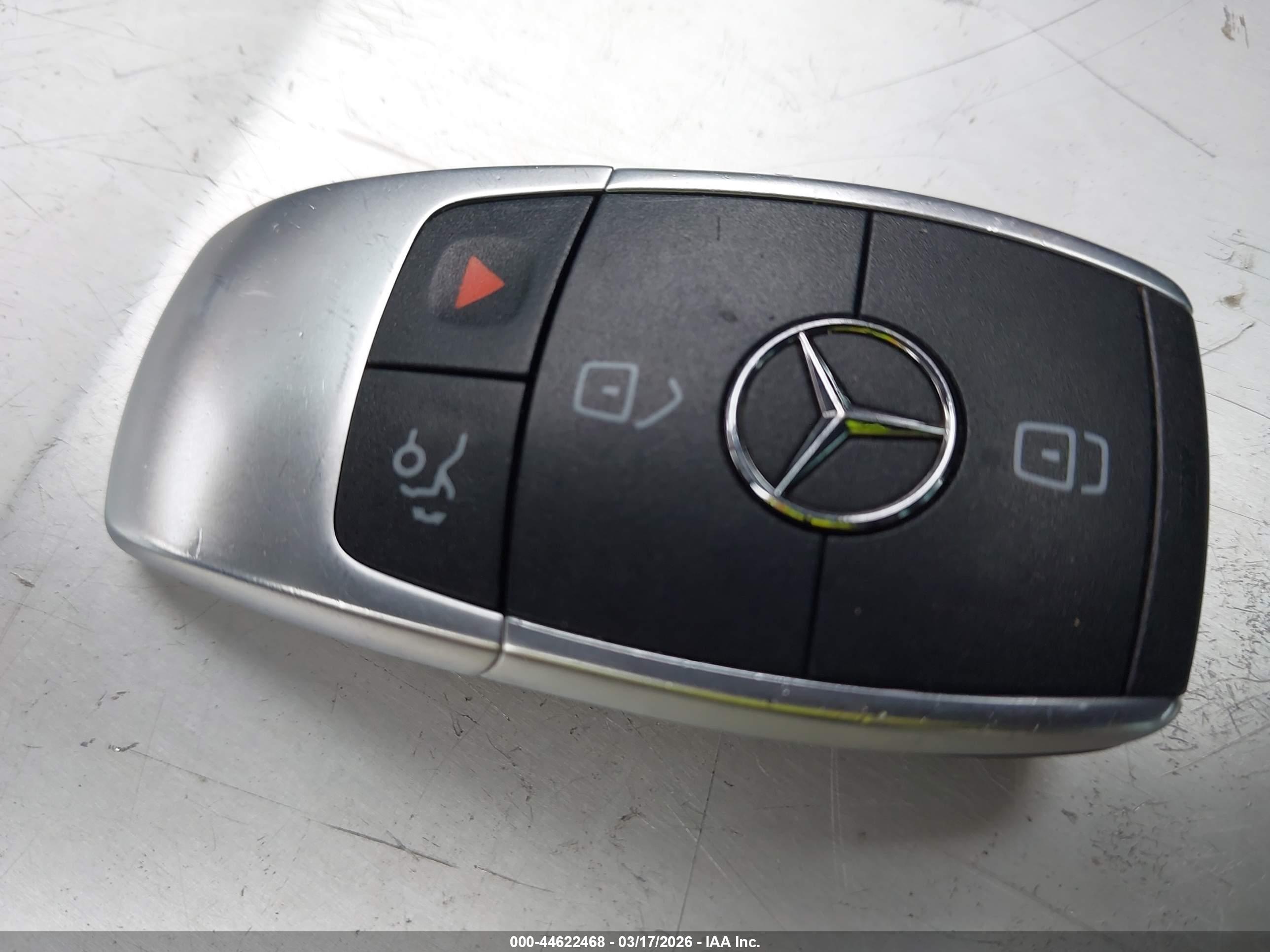 MERCEDES-BENZ C image 11