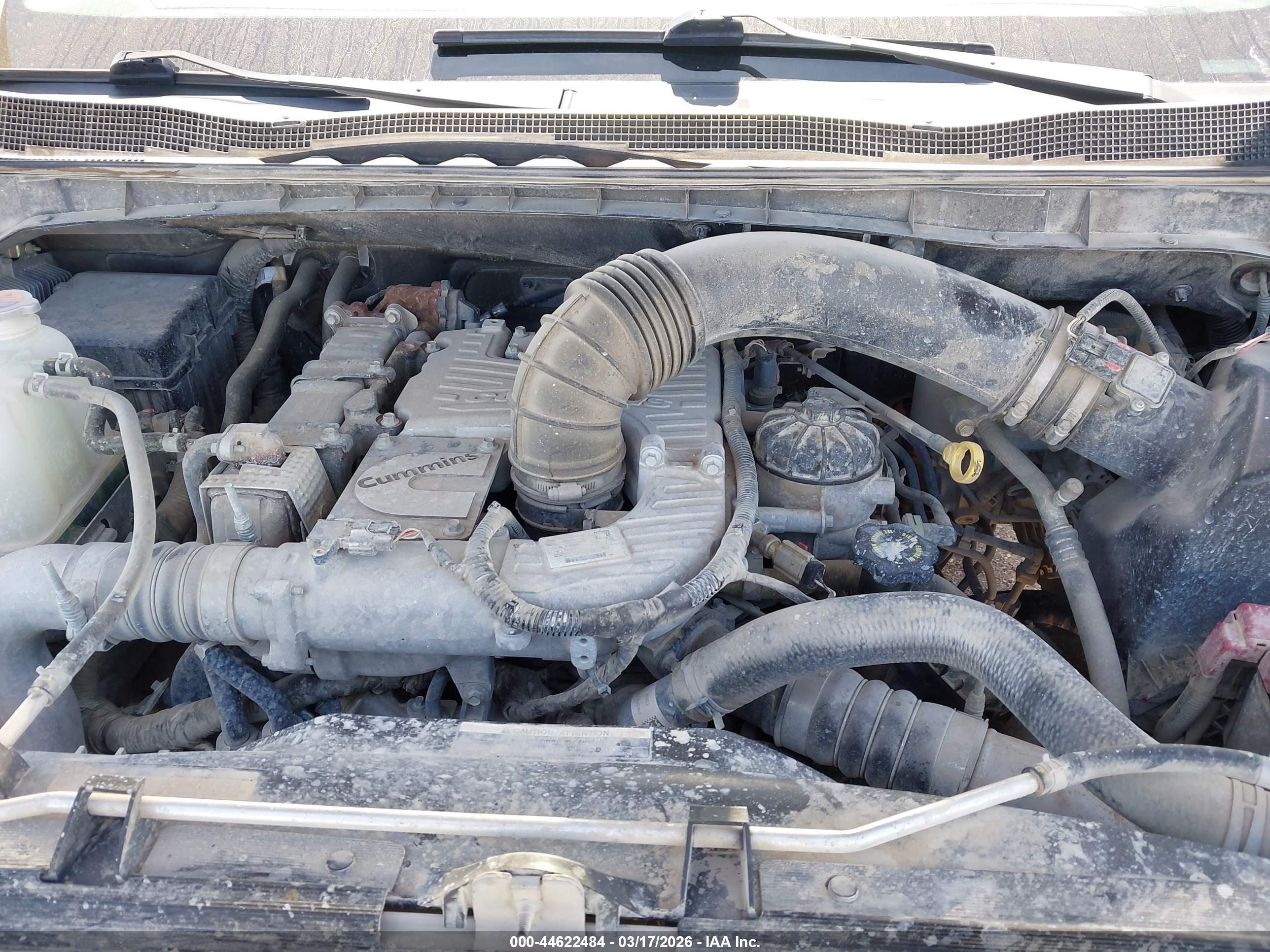 NISSAN TITAN image 10