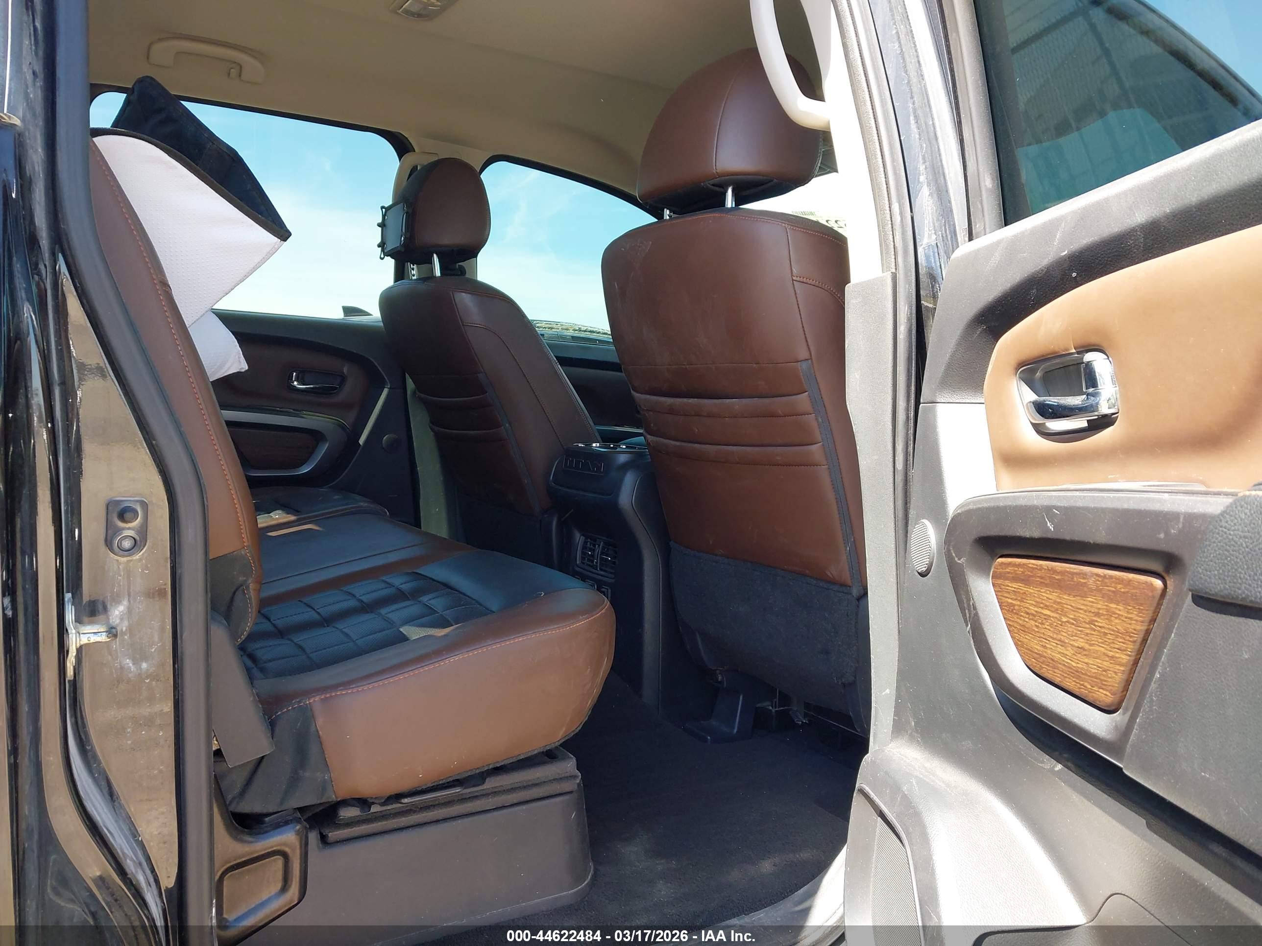 NISSAN TITAN image 8