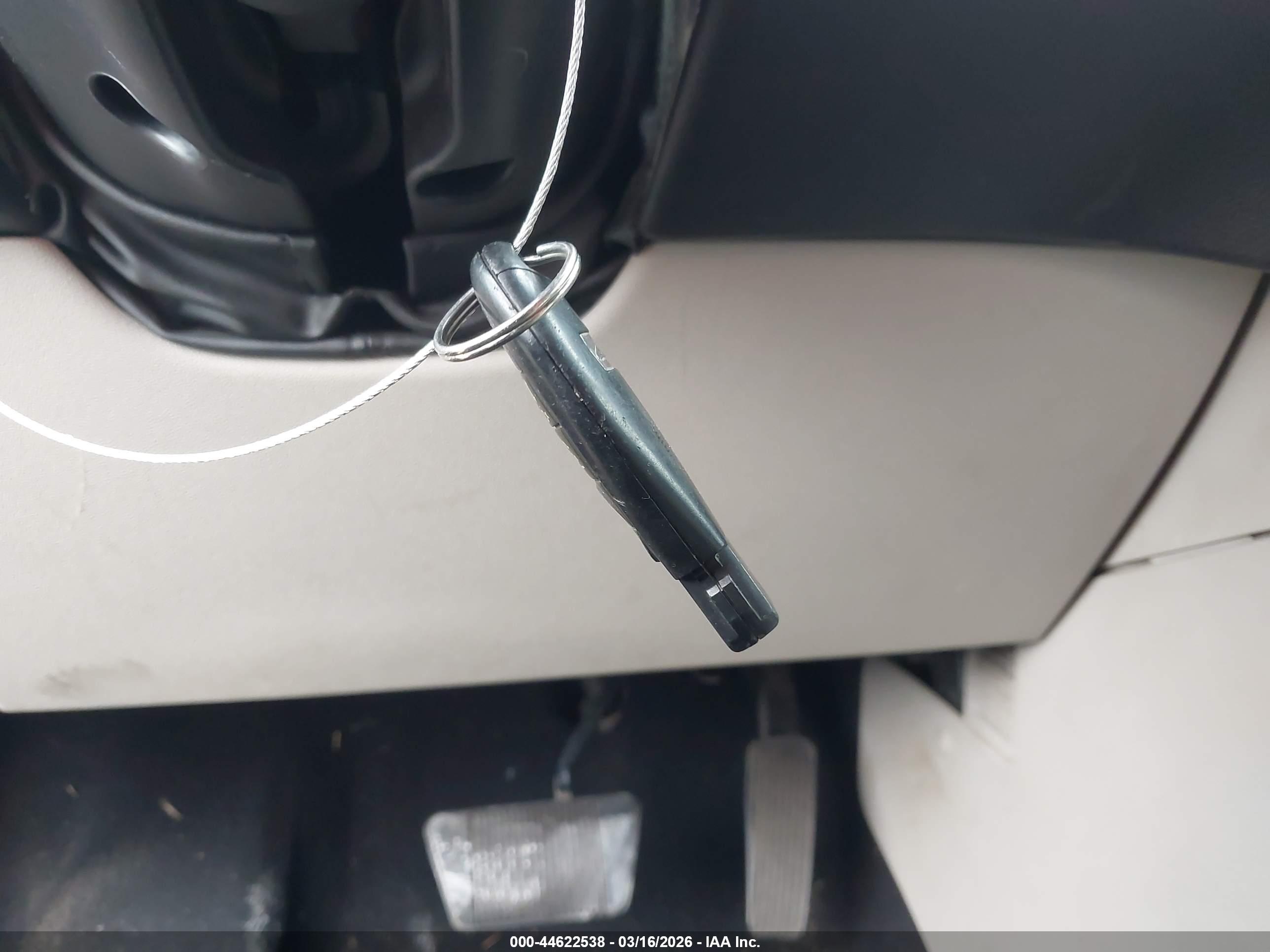 CHRYSLER TOWN image 11