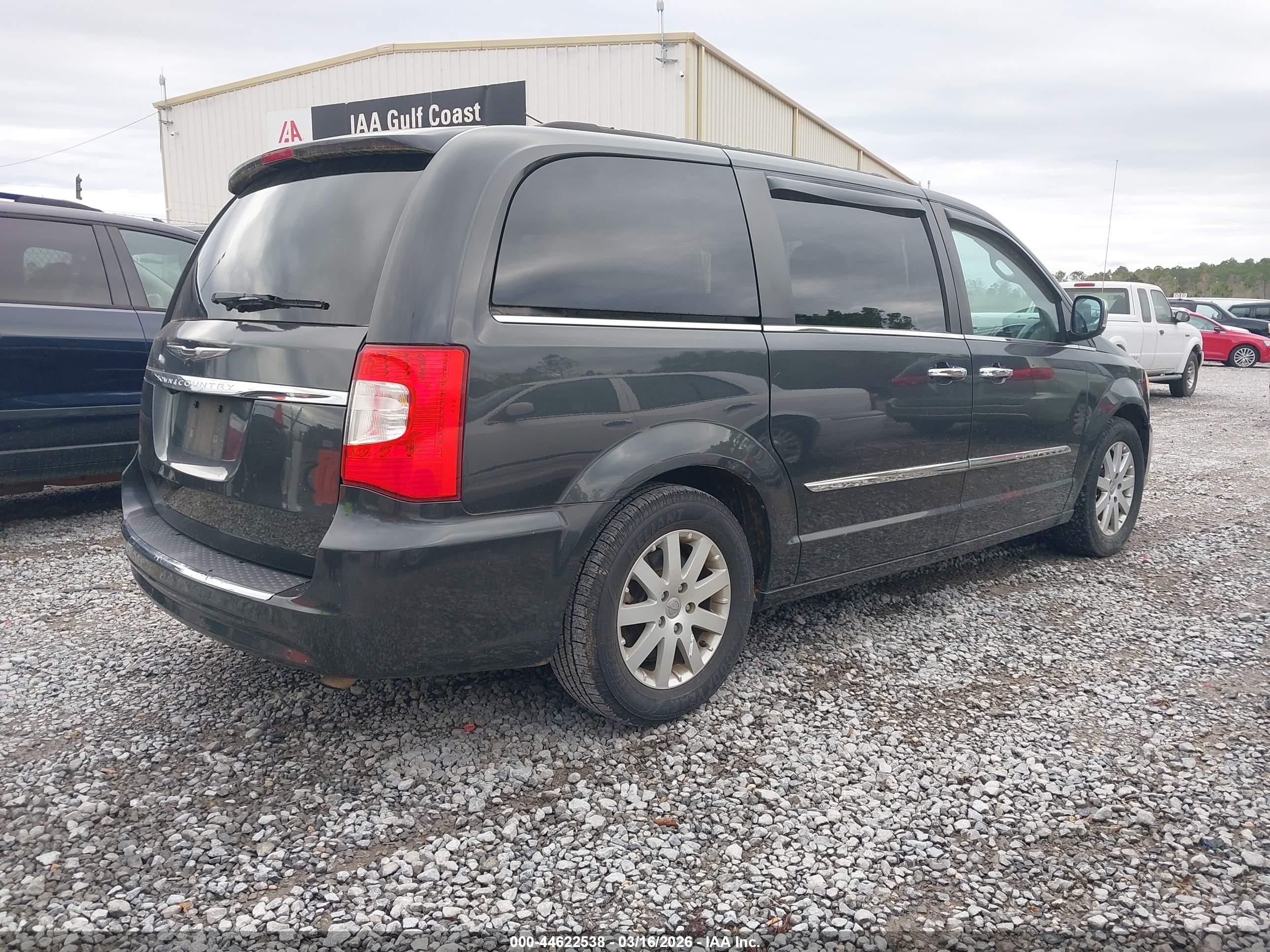 CHRYSLER TOWN image 4