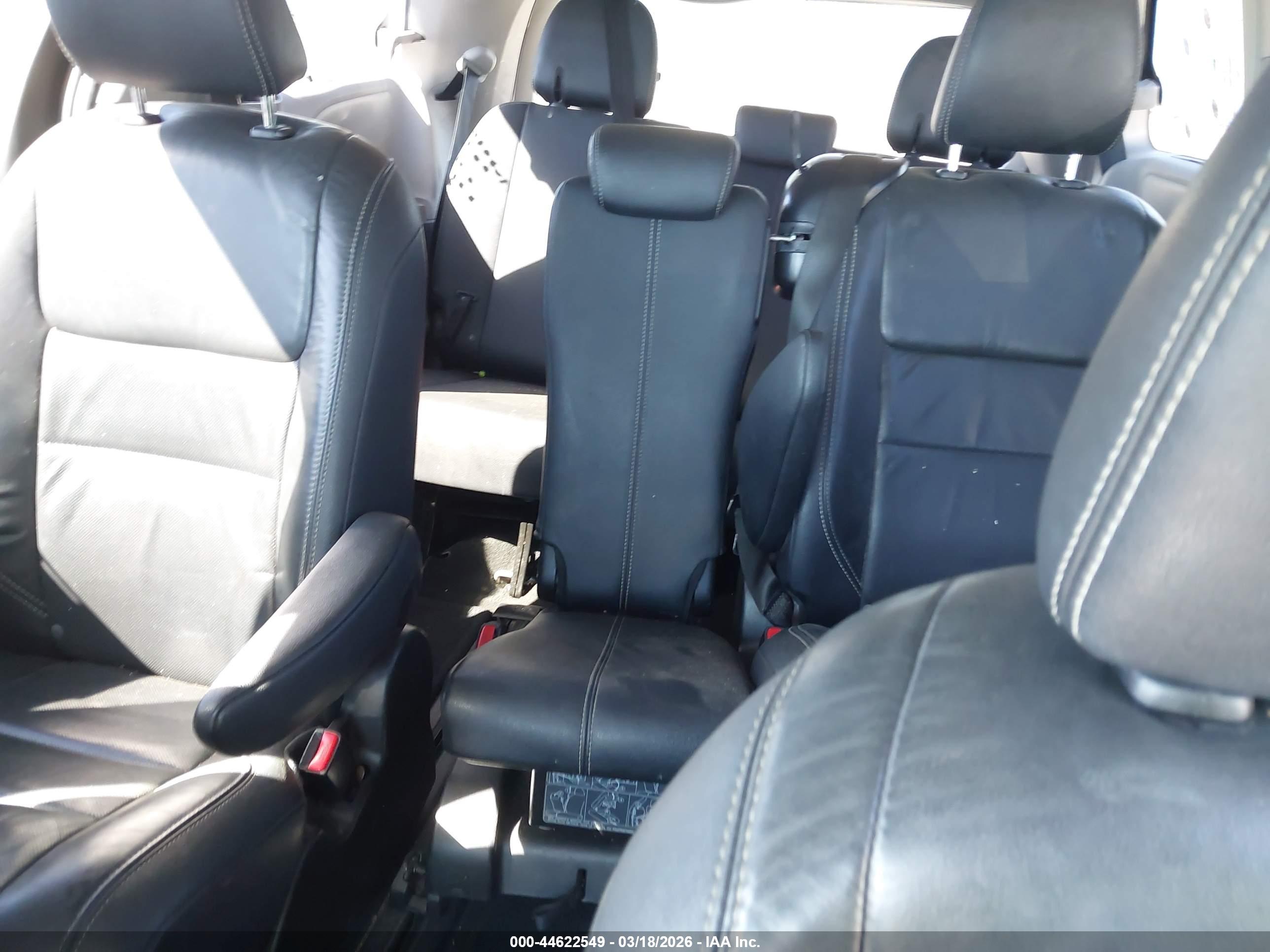TOYOTA SIENNA image 8