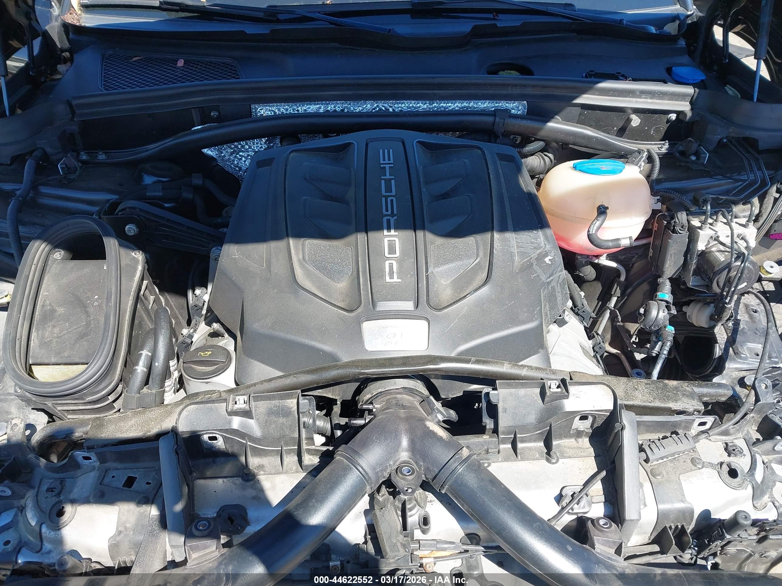 PORSCHE MACAN image 10